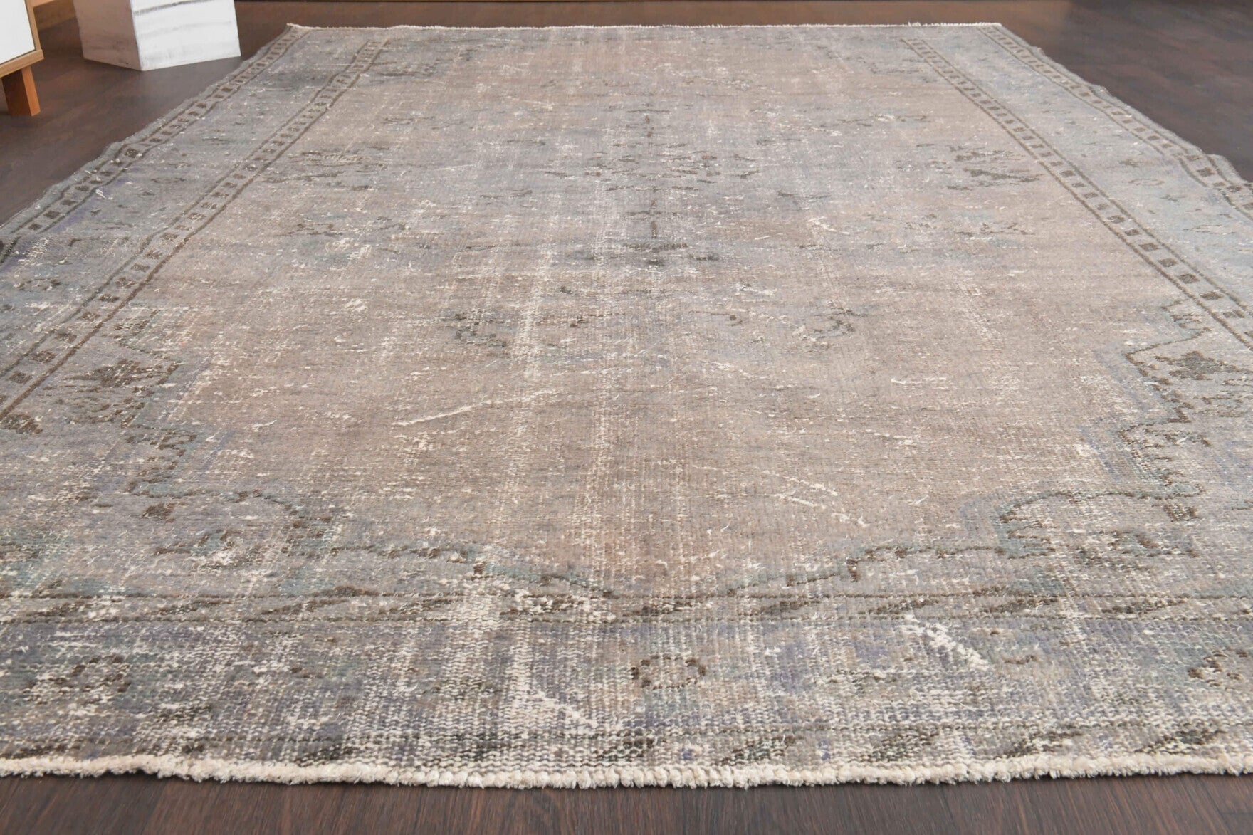 Authentic Anatolian vintage area rug (1970s) with oriental design – one-of-a-kind at Fame Rugs