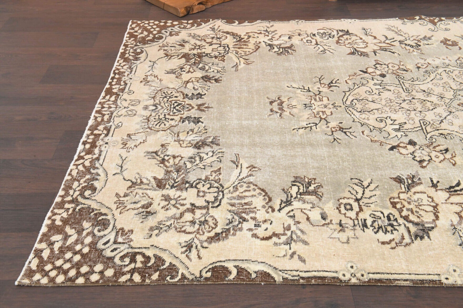 One-of-a-kind 1970s Anatolian vintage area rug in wool, 5'5" x 9'4"