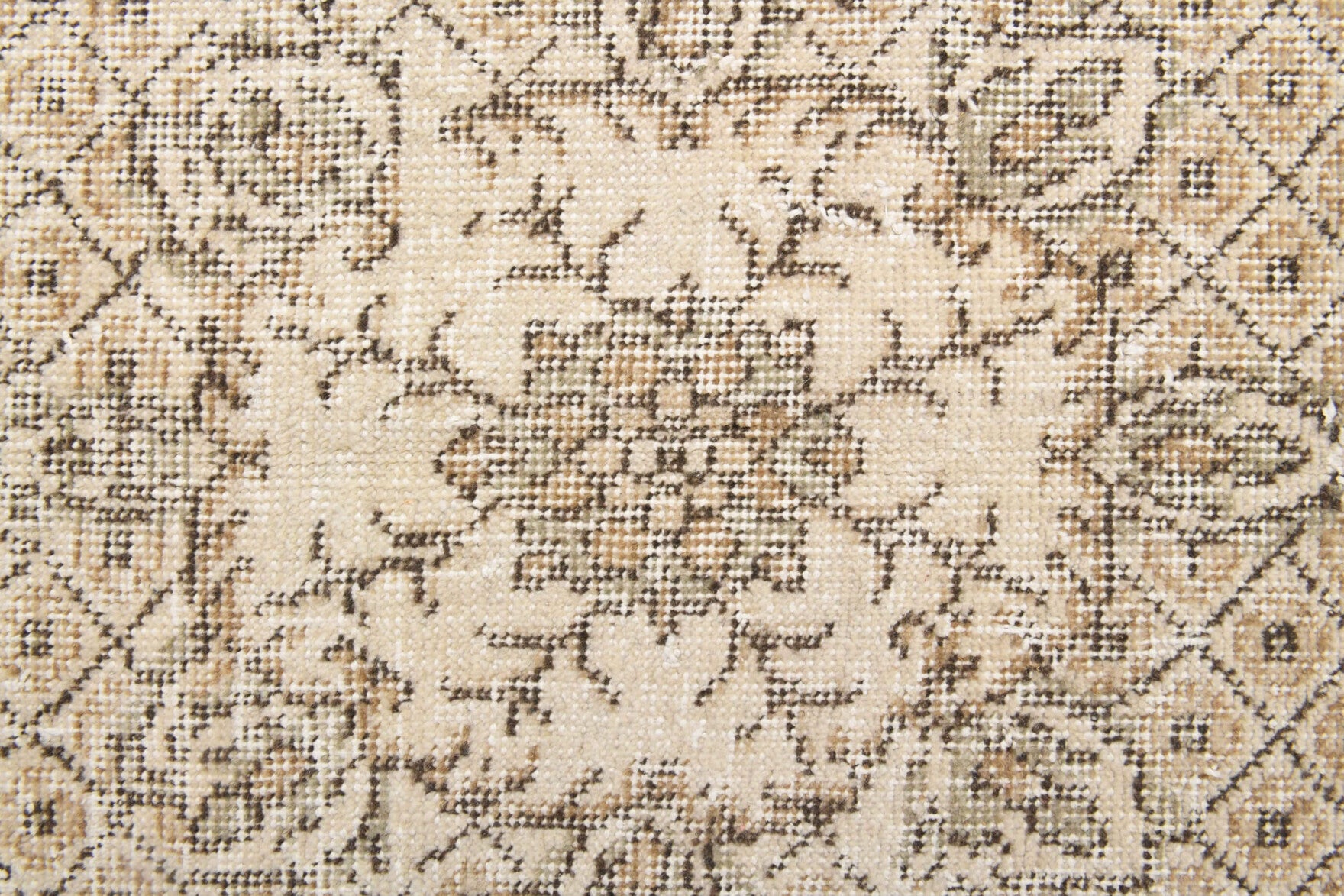Authentic Anatolian vintage area rug (1970s) with oriental design – one-of-a-kind at Fame Rugs