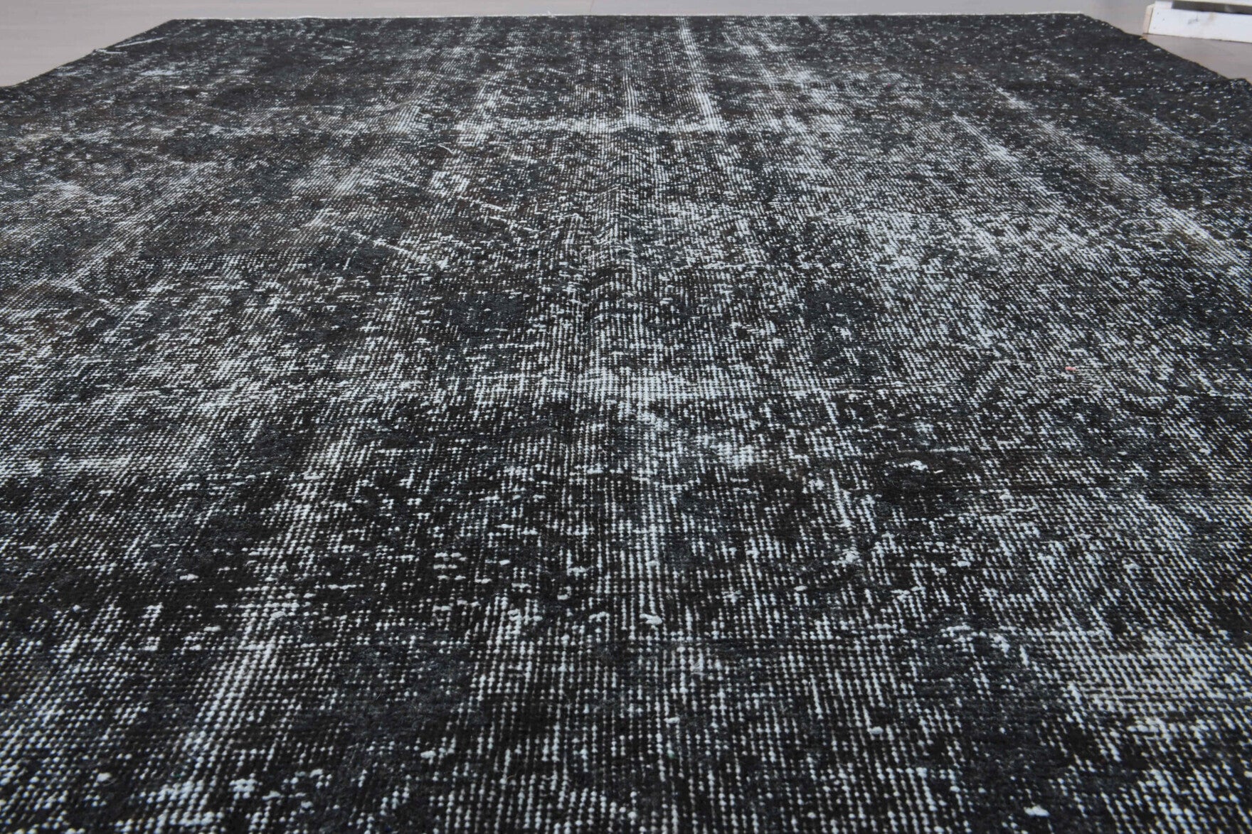 Handmade wool rug from Anatolia, Turkey – Solid Black Vintage Anatolian Rug 6'8" x 10'2"