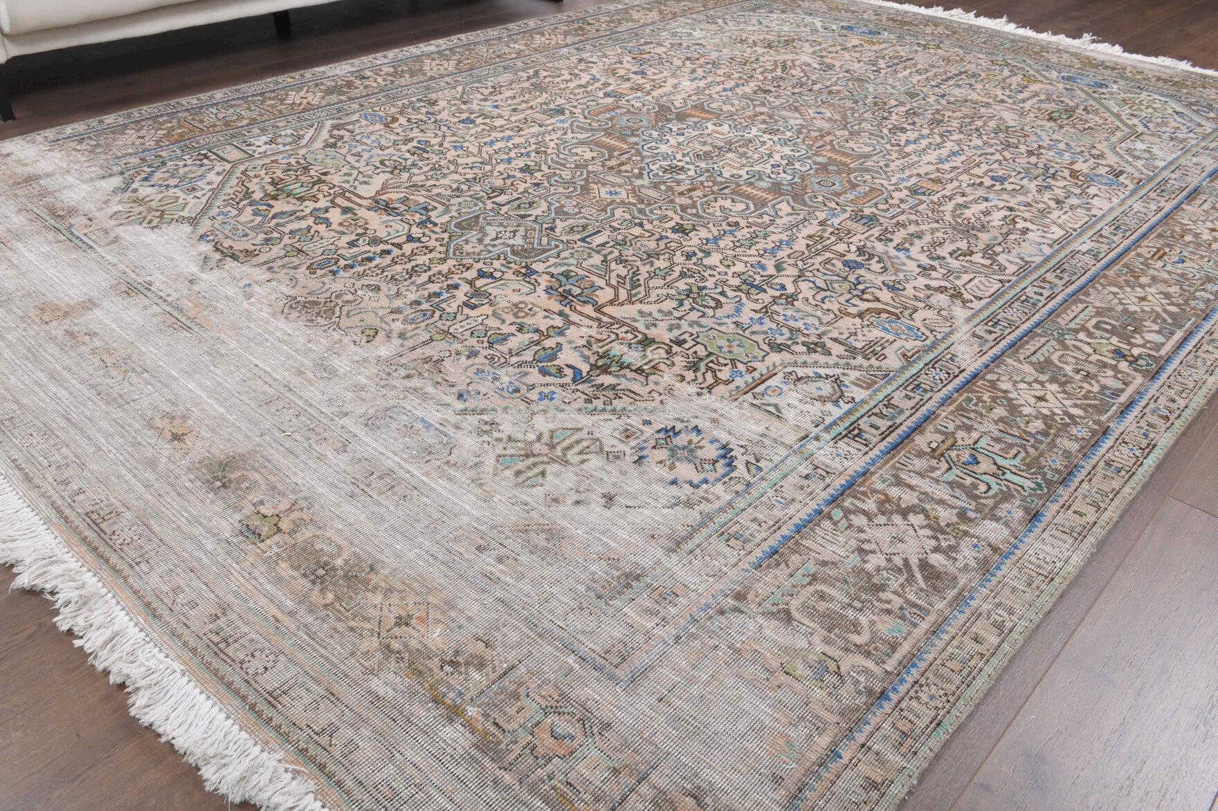 Kamrusepa rug: 1970s handmade Persian rug with oriental motifs and cotton backing