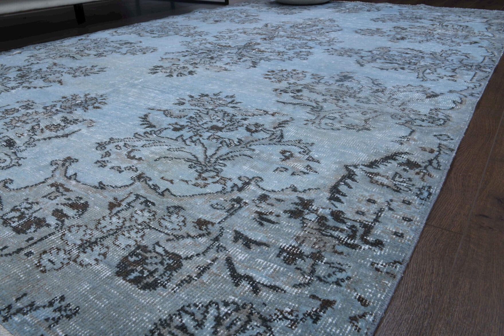 One-of-a-kind 1970s Anatolian vintage area rug in wool, 5'10" x 9'6"