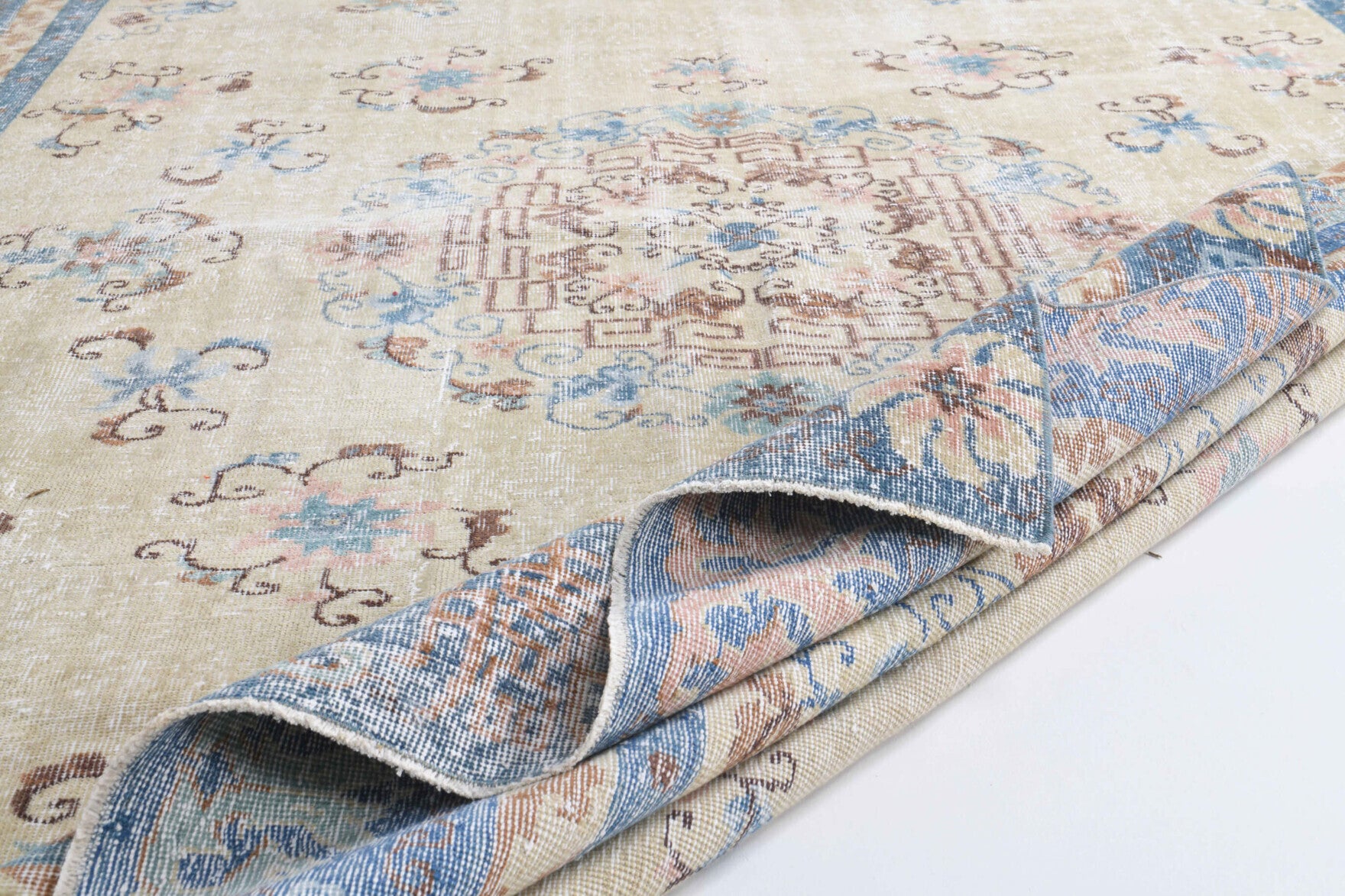 Hand-crafted Anatolian vintage rug Petromira in wool, 1970s
