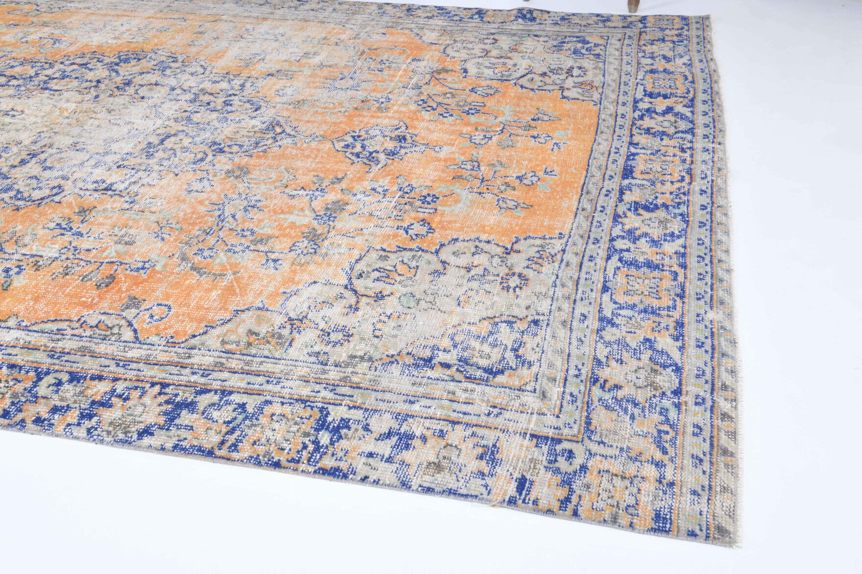 246x345 cm vintage Anatolian area rug – Petrolyra, low pile, wool