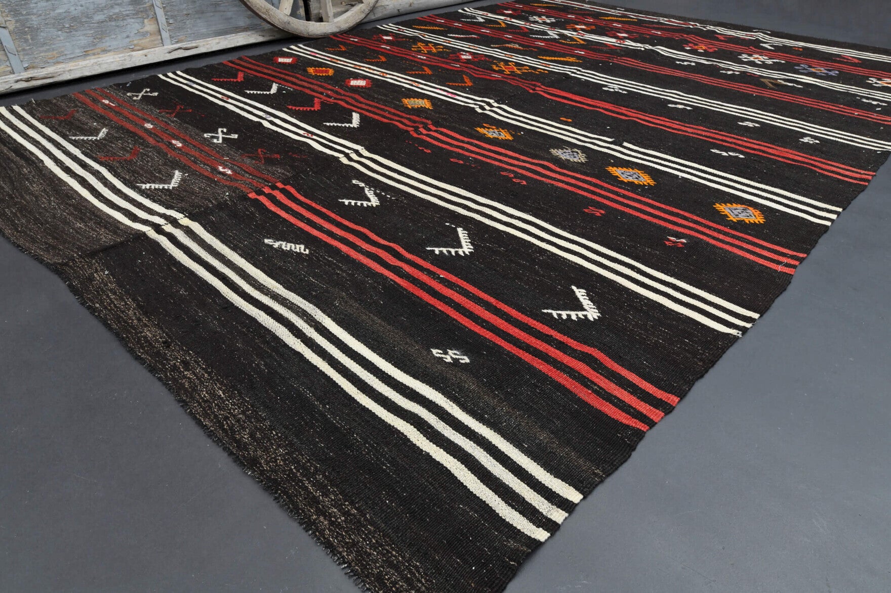 One-of-a-kind 1960s Anatolian vintage kilim rug in wool, 8'5" x 12'10"