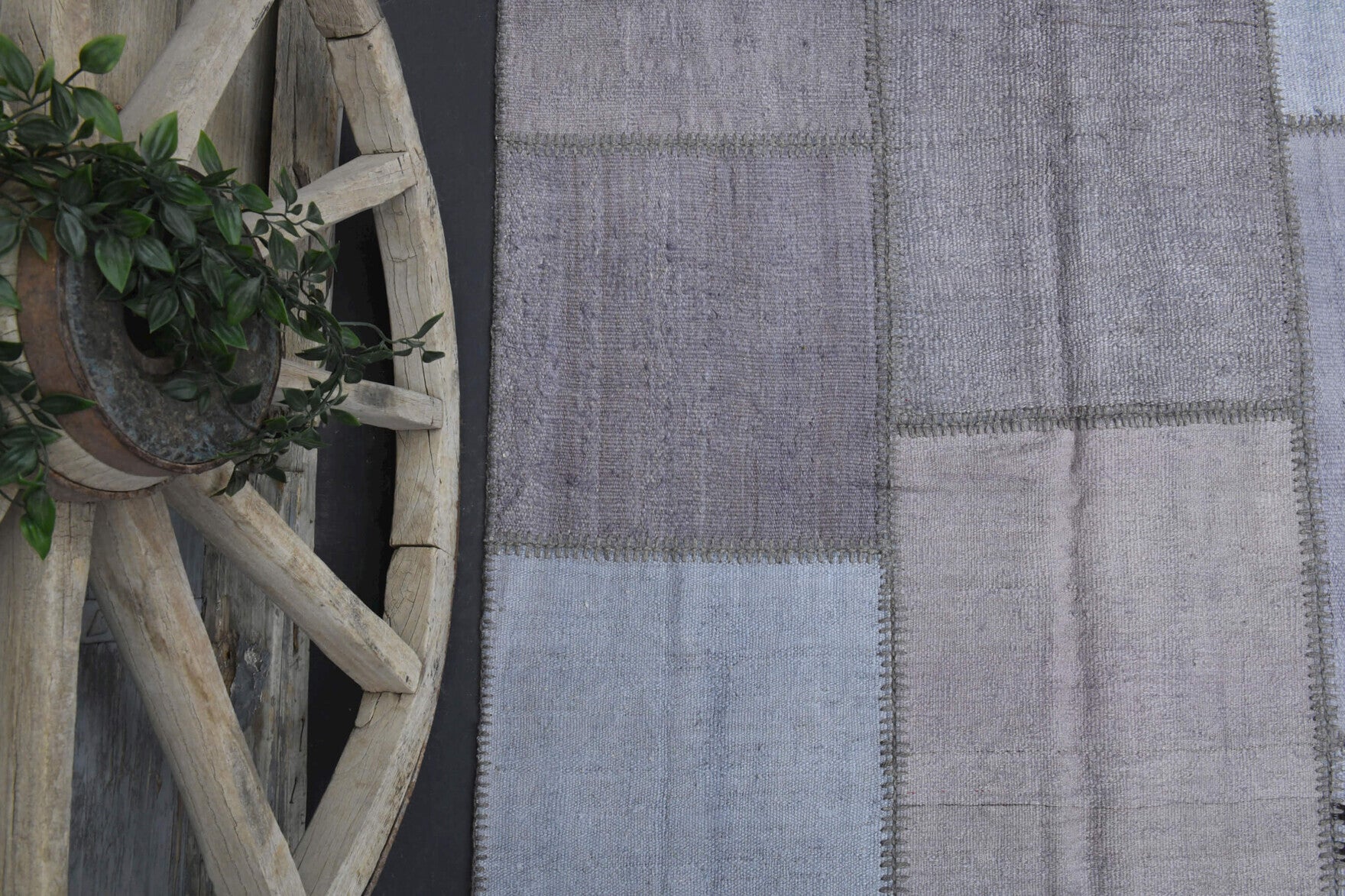 Sunbulisik – vintage patchwork rug for living room or bedroom, 9'8" x 13' (294x395 cm)