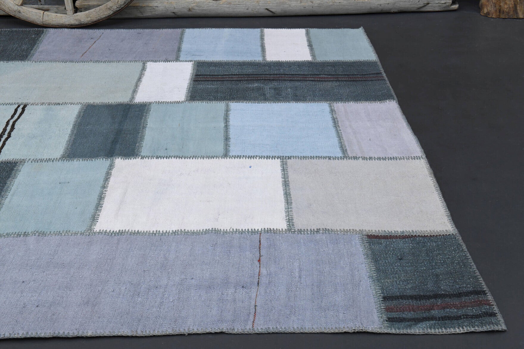 241x349 cm vintage patchwork Anatolian area rug – Beharsima, low pile, wool