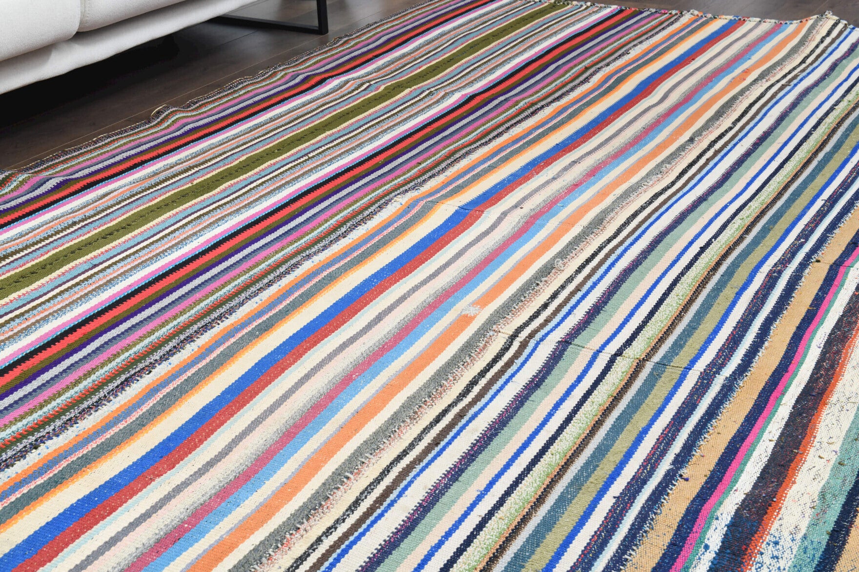 Handwoven flatweave wool kilim from Anatolia, Turkey – Striped Wool Kilim 8'3" x 10'10"