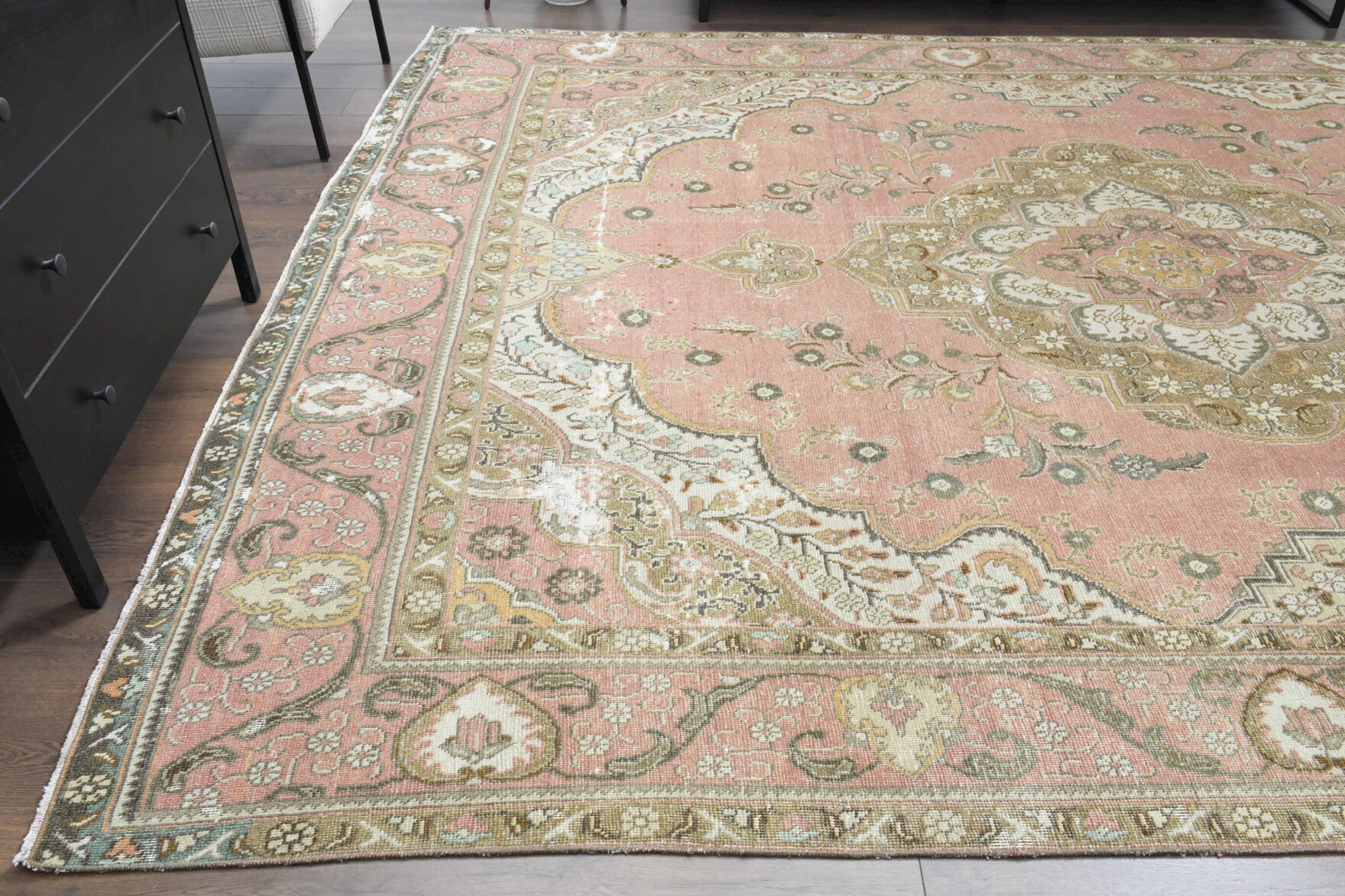 281x368 cm vintage Persian area rug – Naiaphrosyne, low pile, wool