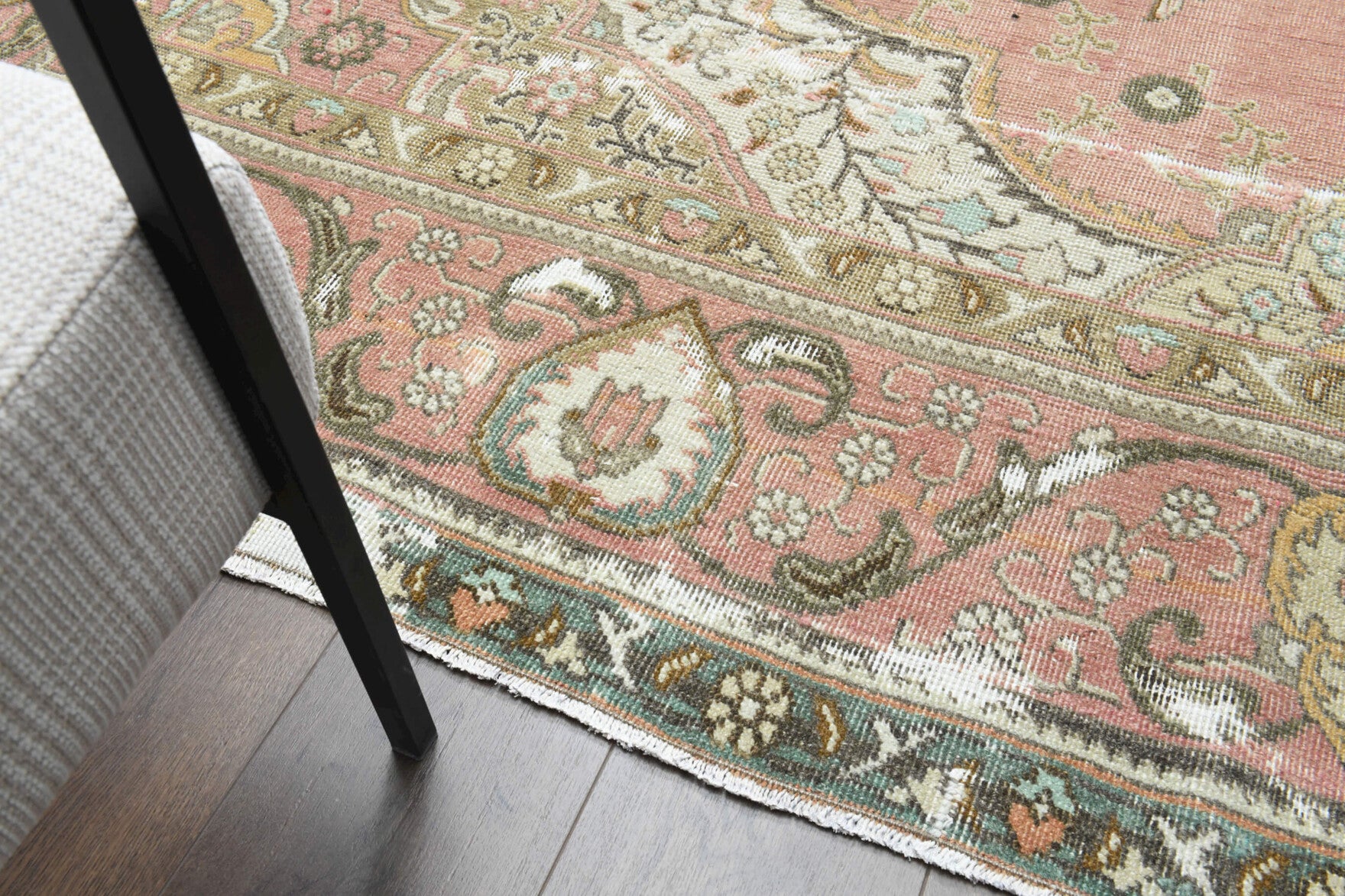 Handmade wool rug from Isfahan / Iran – Isfahan Persian Oversized Vintage Area Rug 9'3" x 12'1"
