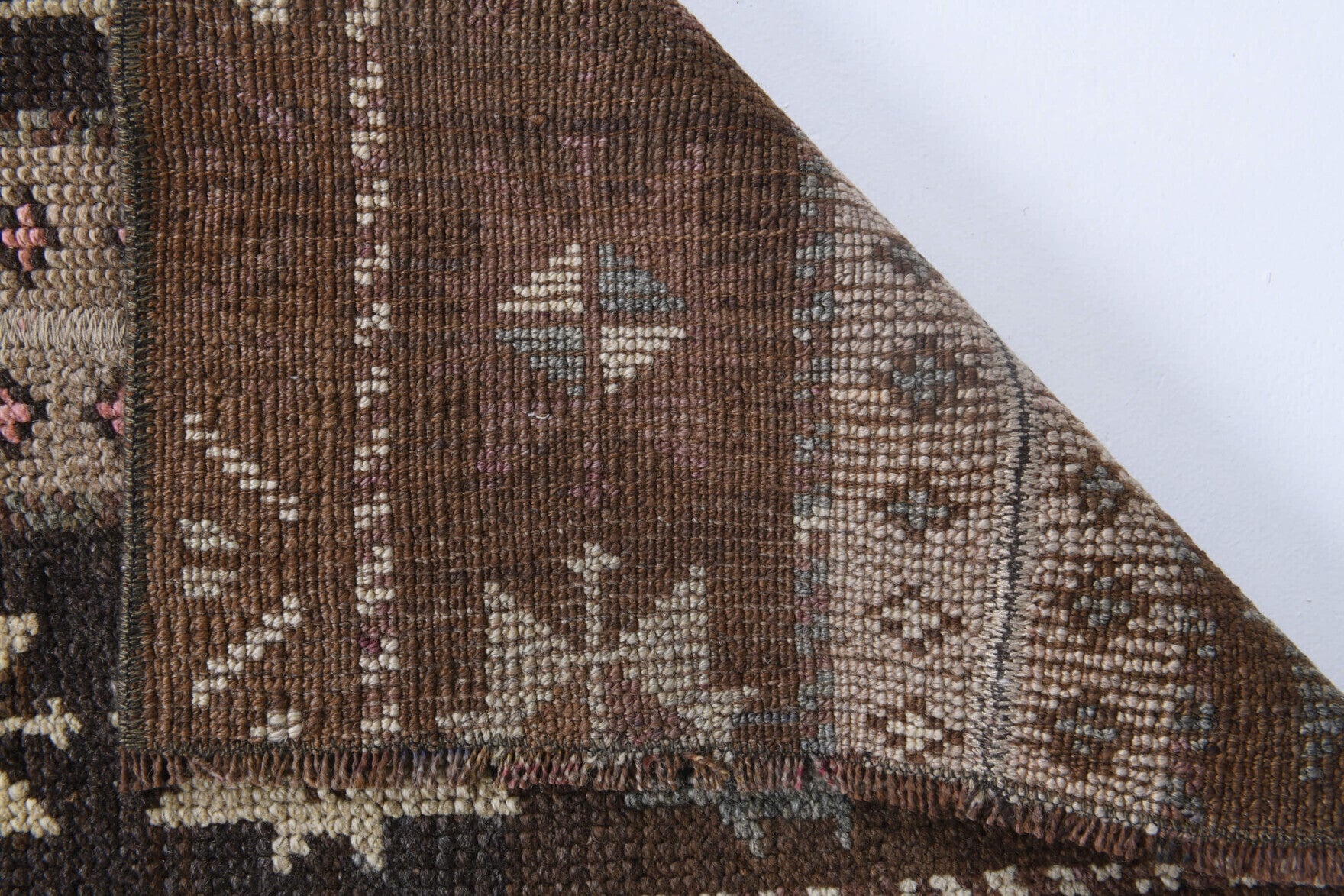 48x84 cm vintage patchwork Anatolian area rug – Petromeda, low pile, wool