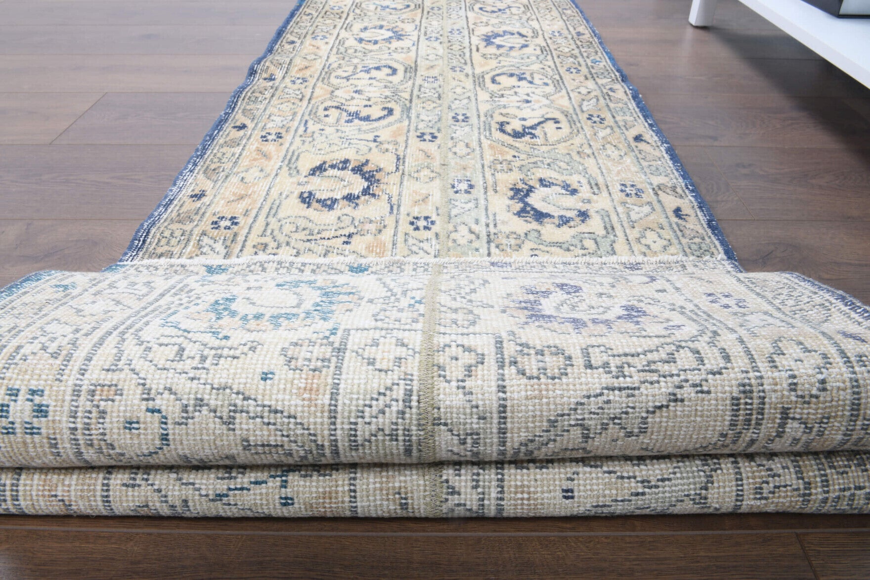 65x320 cm vintage patchwork Anatolian runner rug – Kyrikrateia, low pile, wool