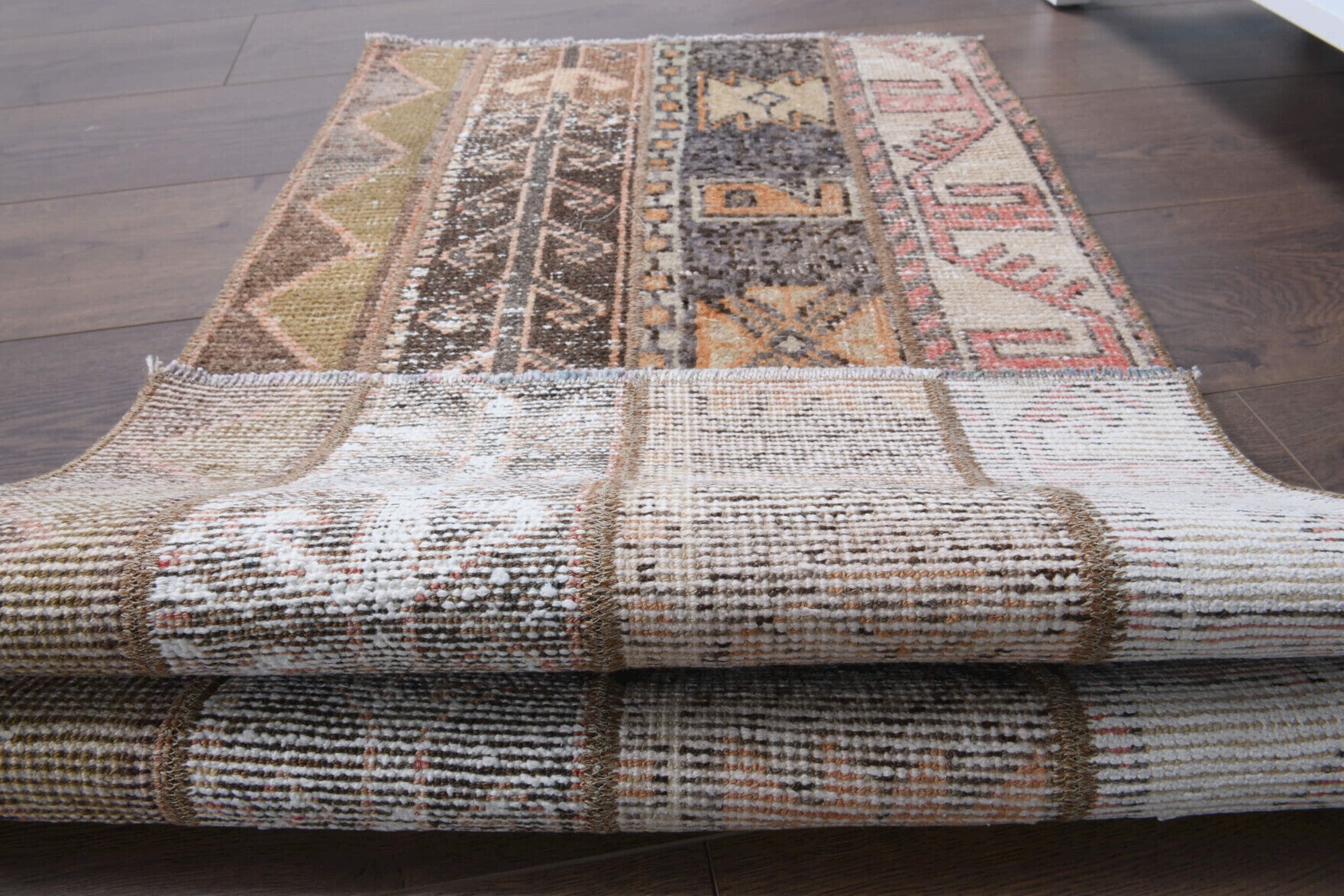 57x133 cm vintage patchwork Anatolian area rug – Kydopnoe, low pile, wool