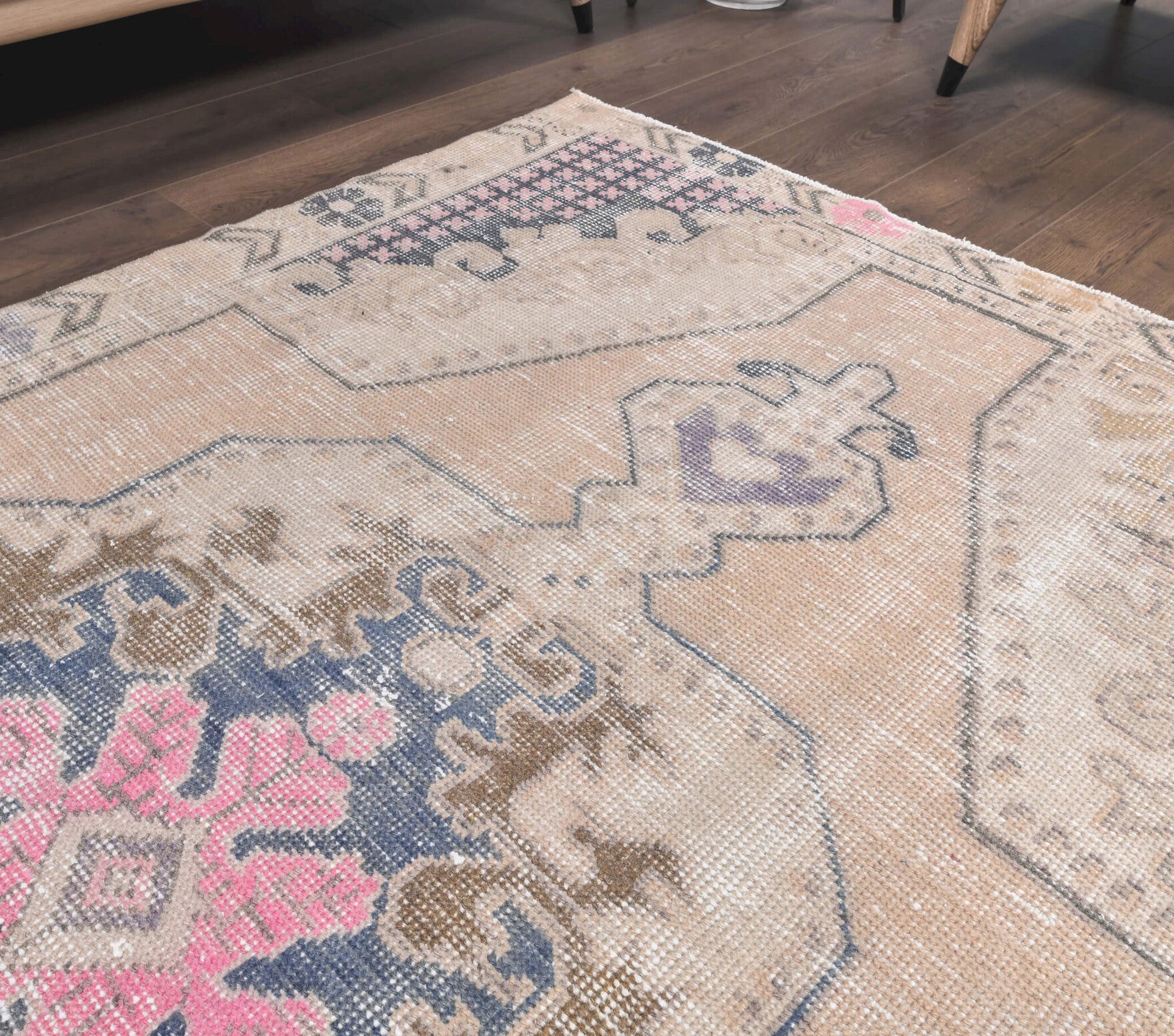 Nevbahar rug: 1970s handmade Anatolian rug with oriental motifs and cotton backing