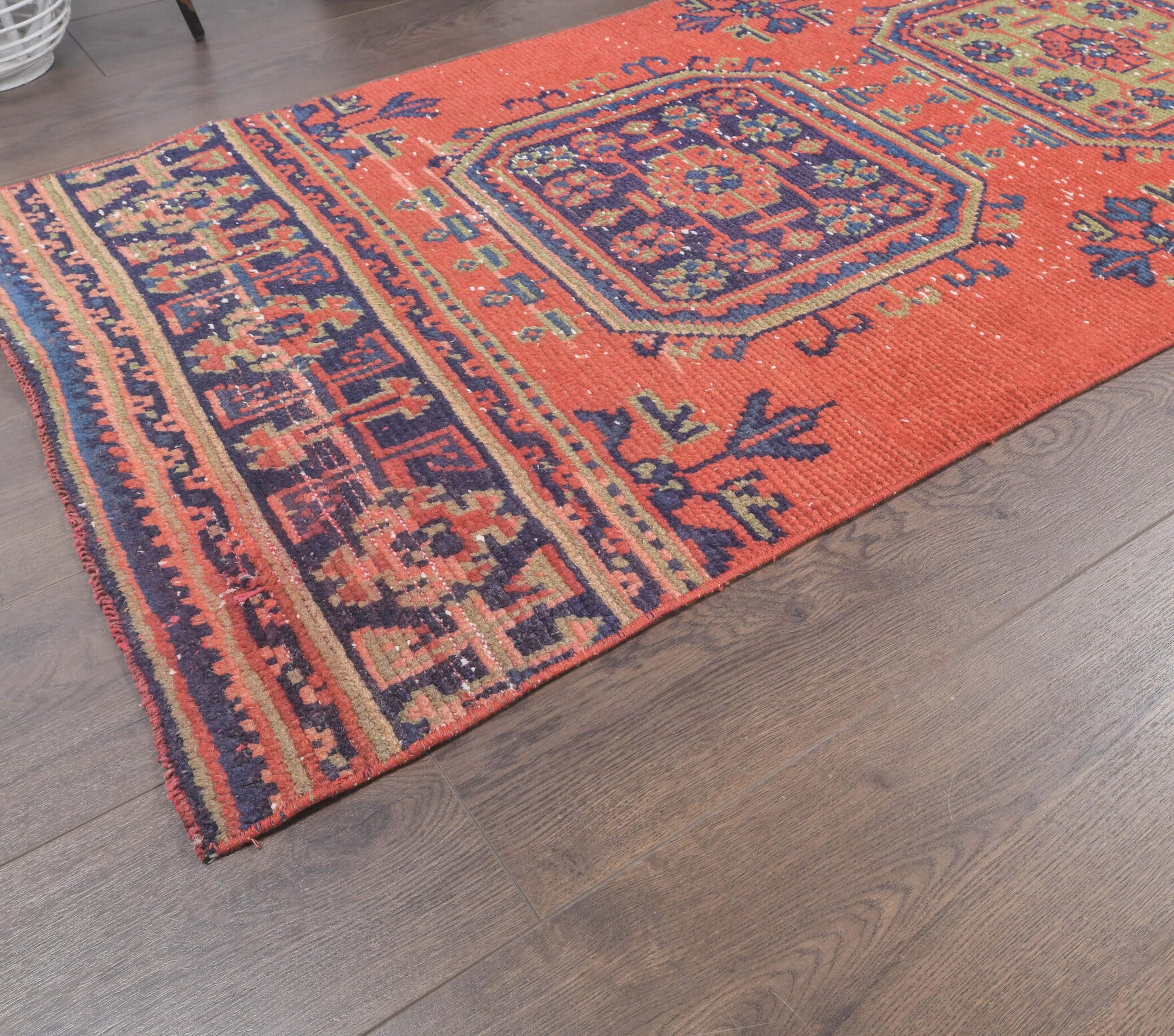 Red Vintage Runner