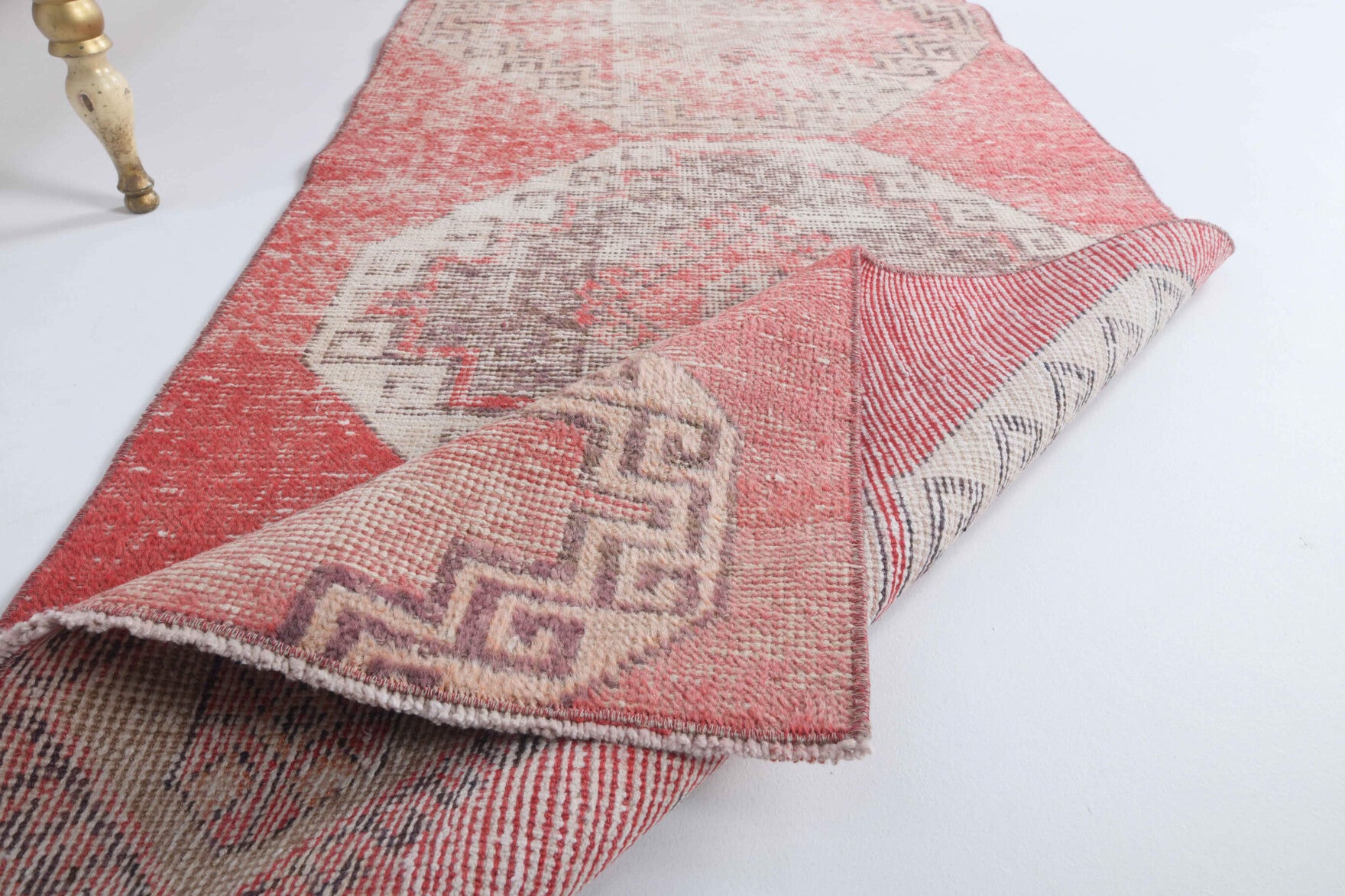 Handmade wool runner from Anatolia, Turkey – 1960s Farmhouse Decor Anatolian Runner Rug 2'7" x 10'1"