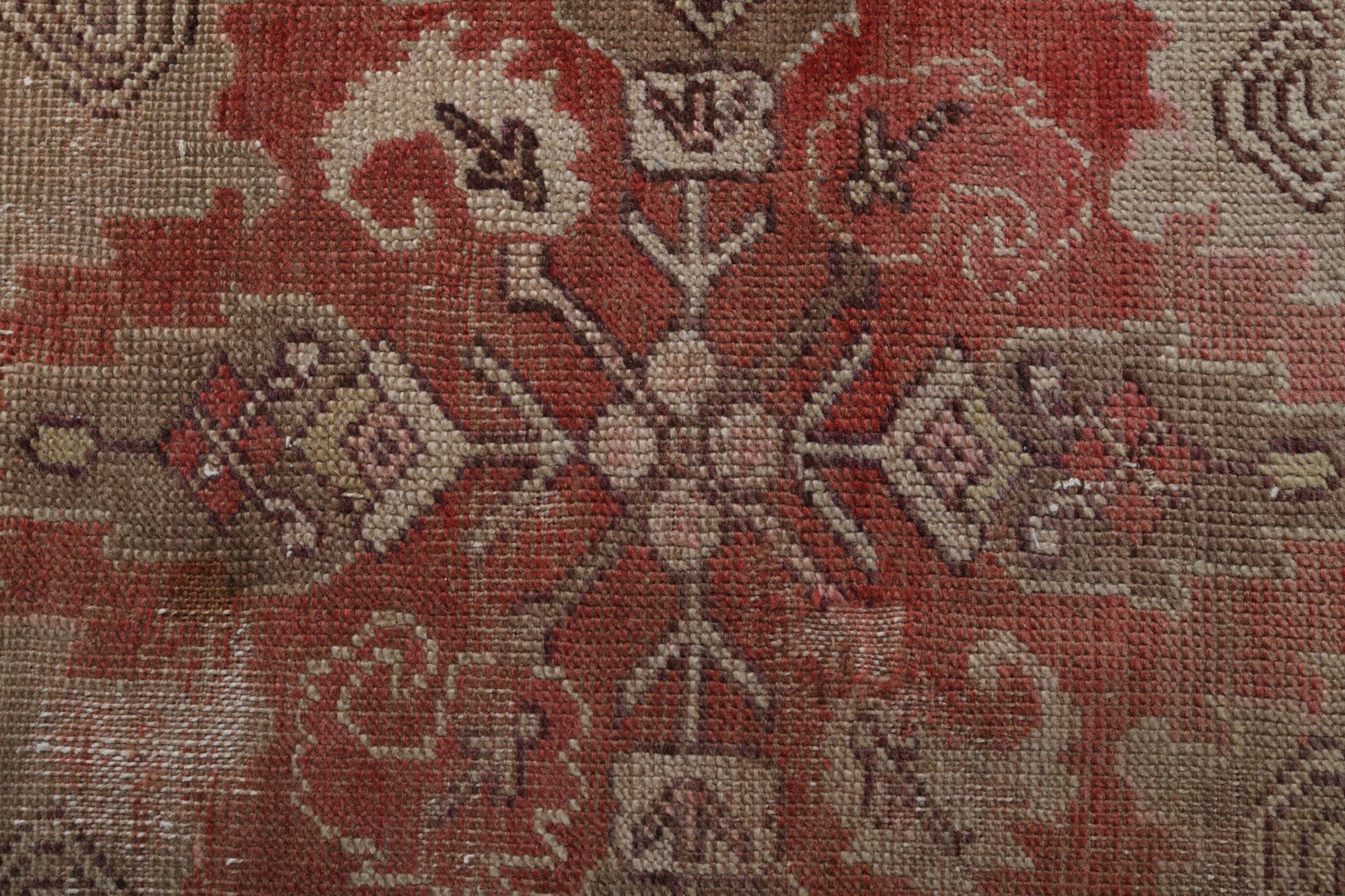 Authentic Anatolian vintage runner rug (1970s) with oriental design – one-of-a-kind at Fame Rugs