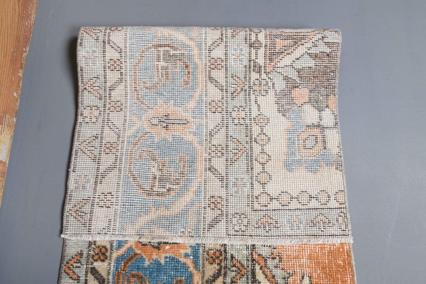 Handmade wool runner from Anatolia, Turkey – Vintage Anatolian Runner Rug 1'10" x 9'3"