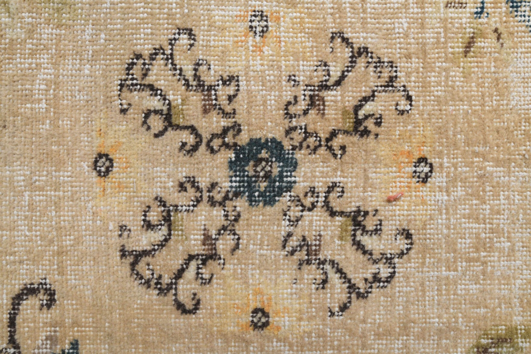 Authentic Anatolian vintage runner rug (1970s) with floral design – one-of-a-kind at Fame Rugs
