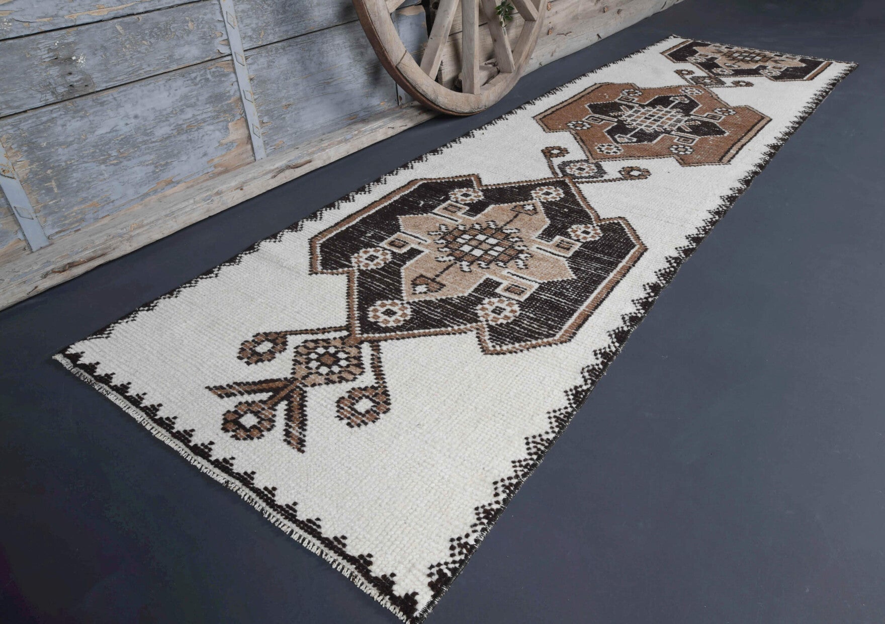91x313 cm vintage Anatolian runner rug – Zuhrenihal, low pile, wool
