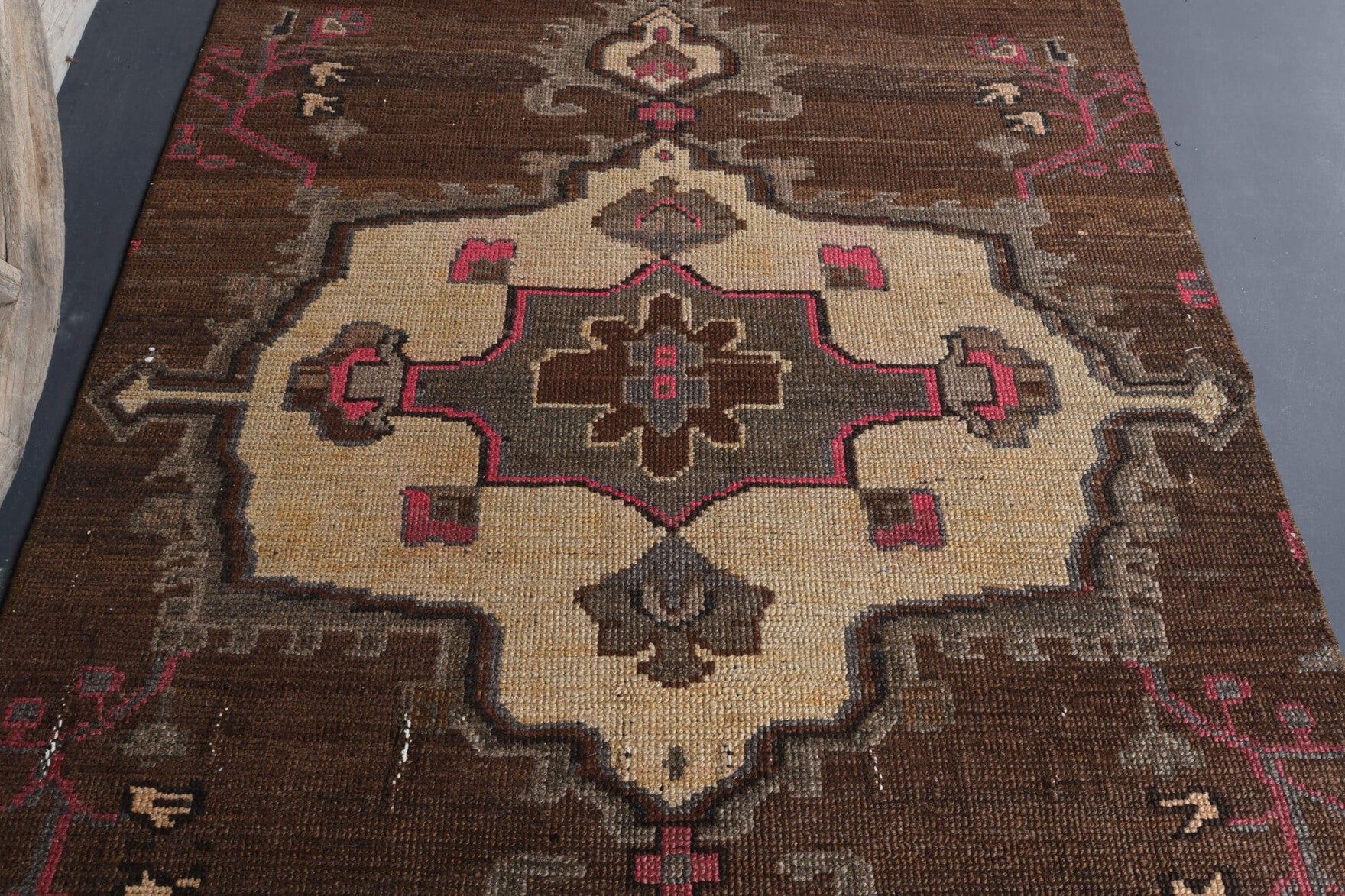 Zerafetsu runner: 1970s handmade Anatolian runner with oriental motifs and cotton backing