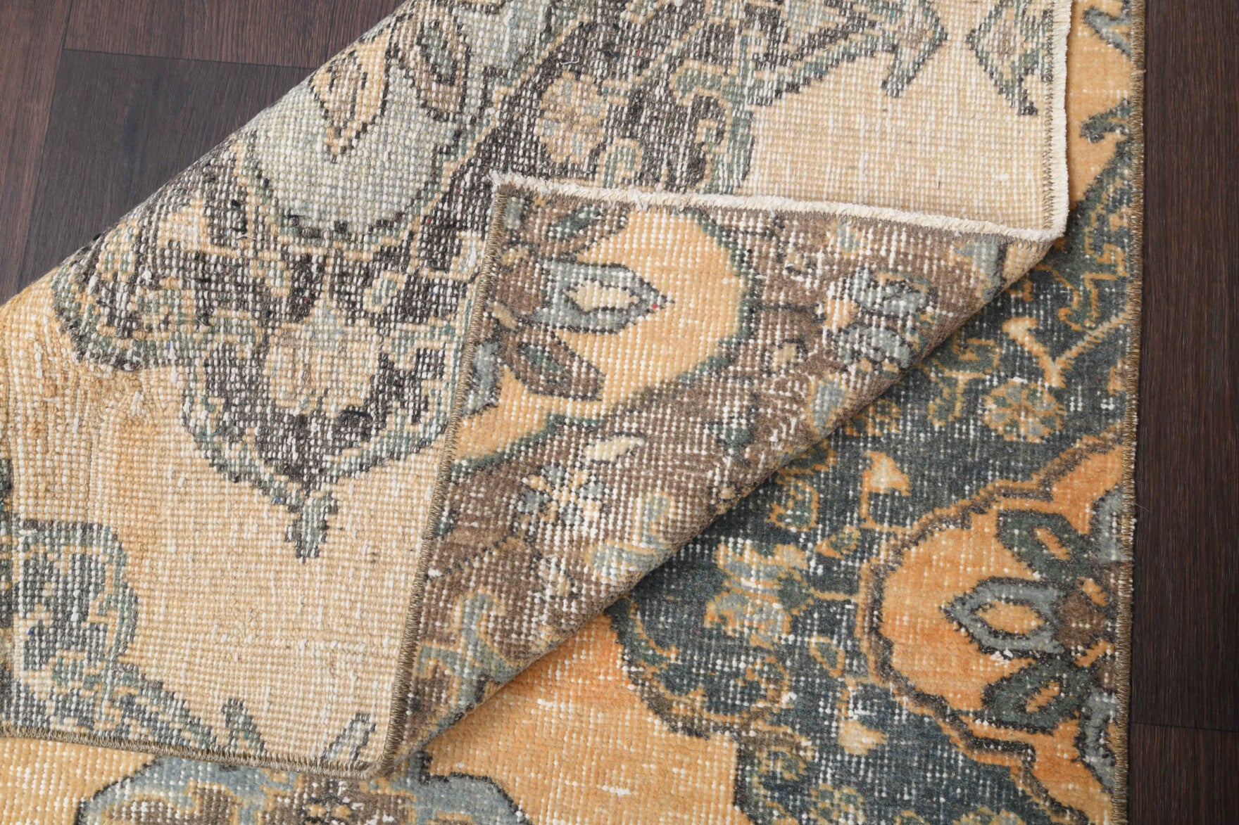 Authentic Anatolian vintage runner rug (1970s) with oriental design – one-of-a-kind at Fame Rugs