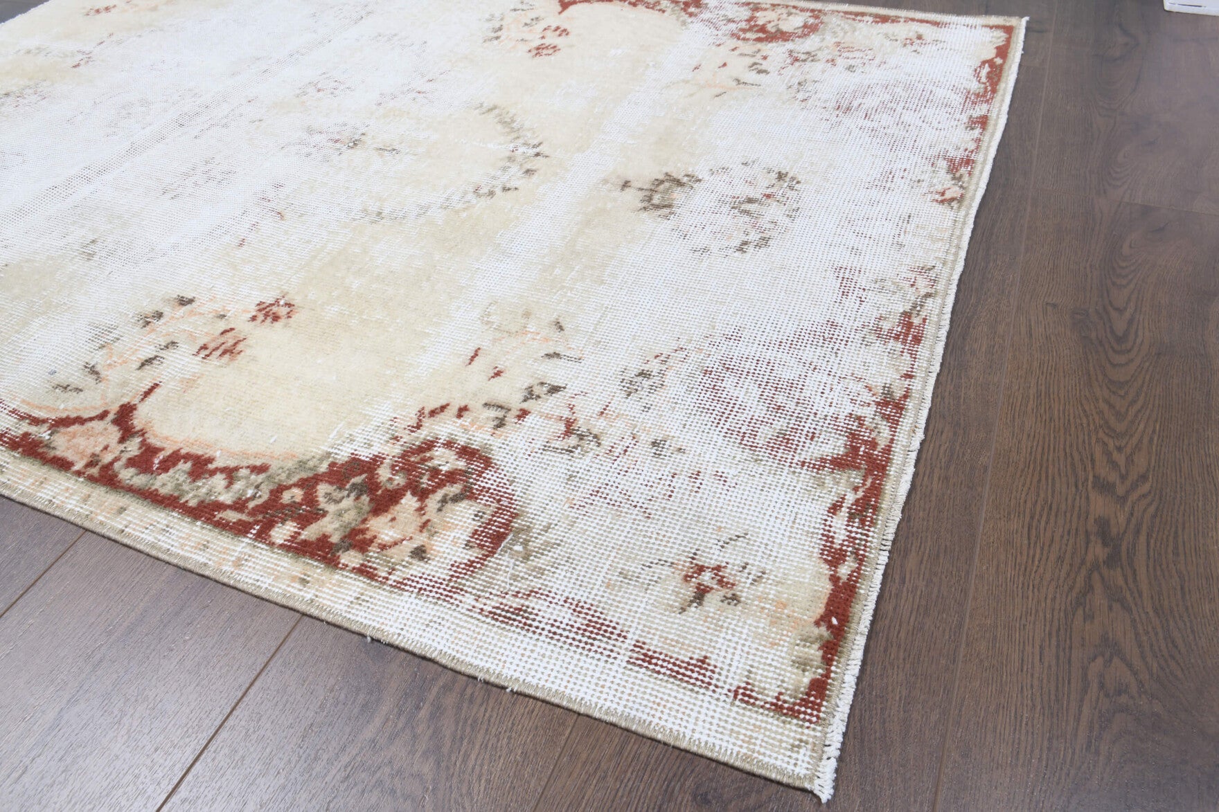 103x150 cm distressed vintage Anatolian area rug – Timophone, low pile, wool