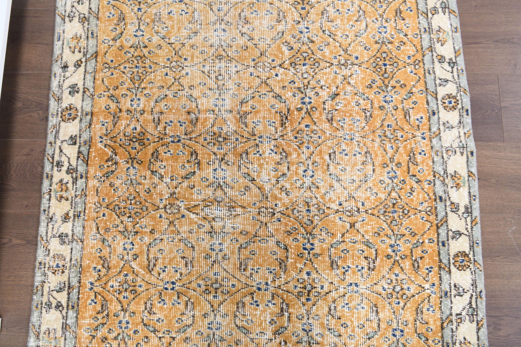 One-of-a-kind 1970s Anatolian vintage area rug in wool, 3'9" x 6'4"