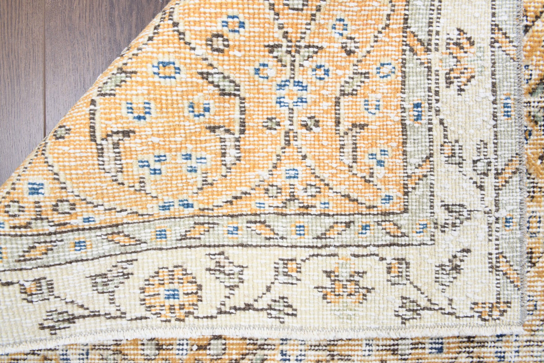 Authentic Anatolian vintage area rug (1970s) with floral design – one-of-a-kind at Fame Rugs