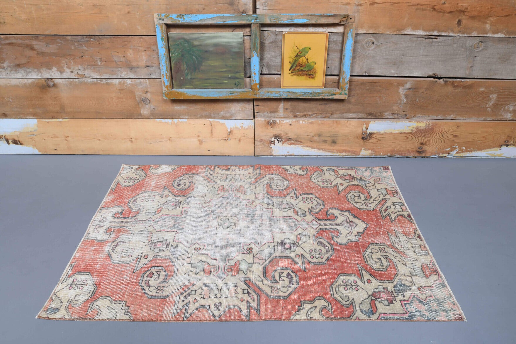 Oriental pattern on the Kydokome antique washed vintage area rug – handmade in Anatolia, Turkey