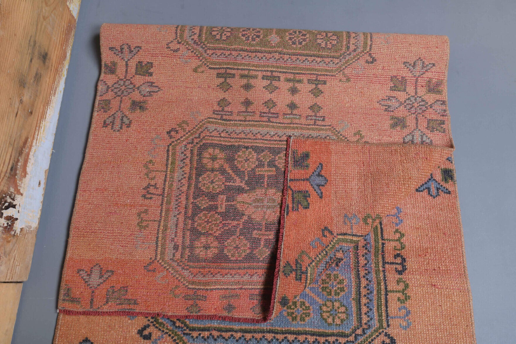 Authentic Anatolian vintage runner rug (1970s) with floral design – one-of-a-kind at Fame Rugs