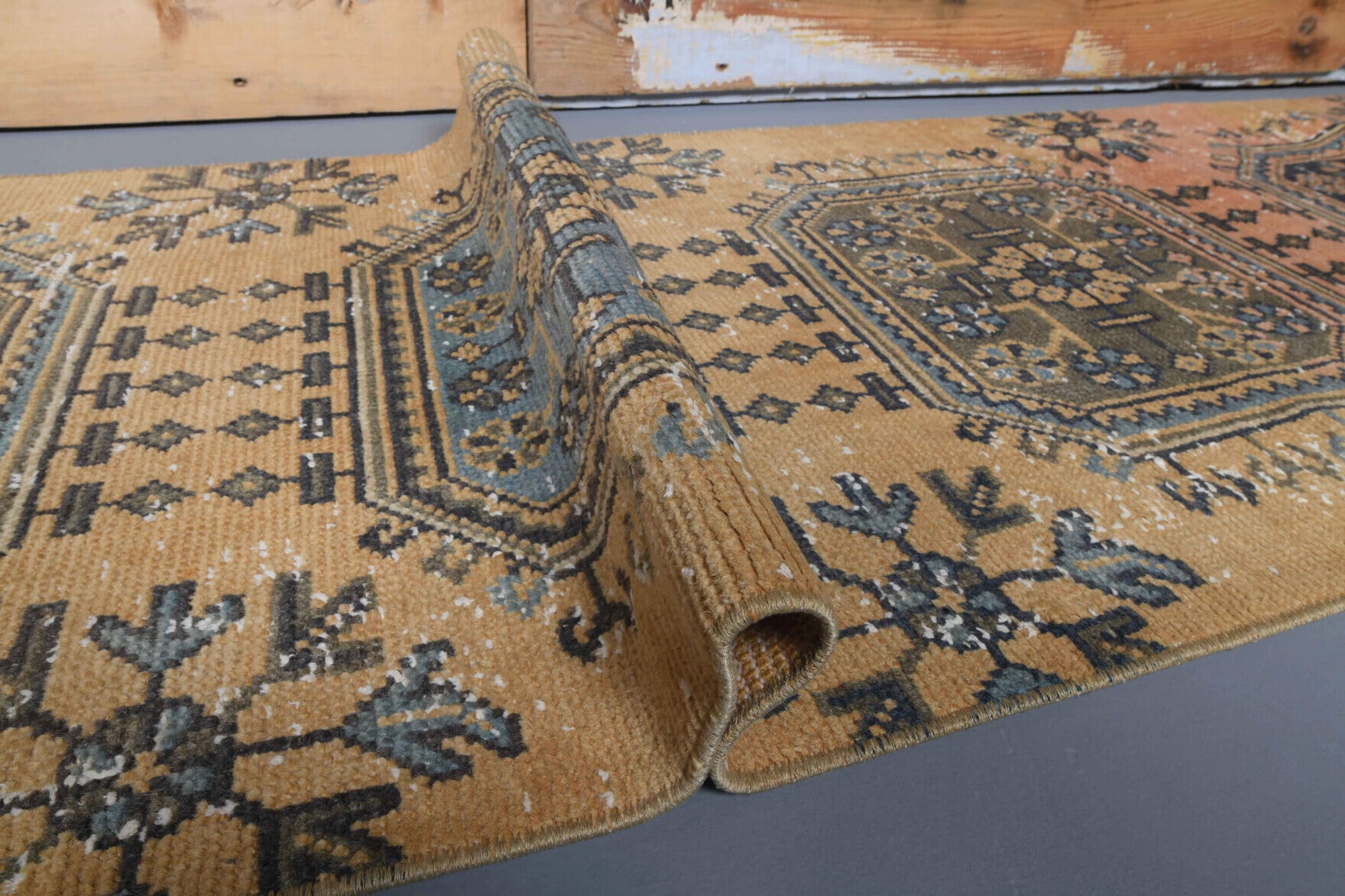 Handmade wool runner from Anatolia, Turkey – Vintage Oushak Runner Rug 2'6" x 11'2"