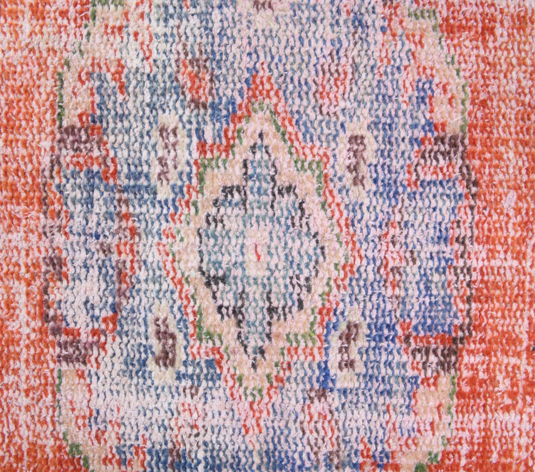 Authentic Anatolian vintage runner rug (1970s) with oriental design – one-of-a-kind at Fame Rugs