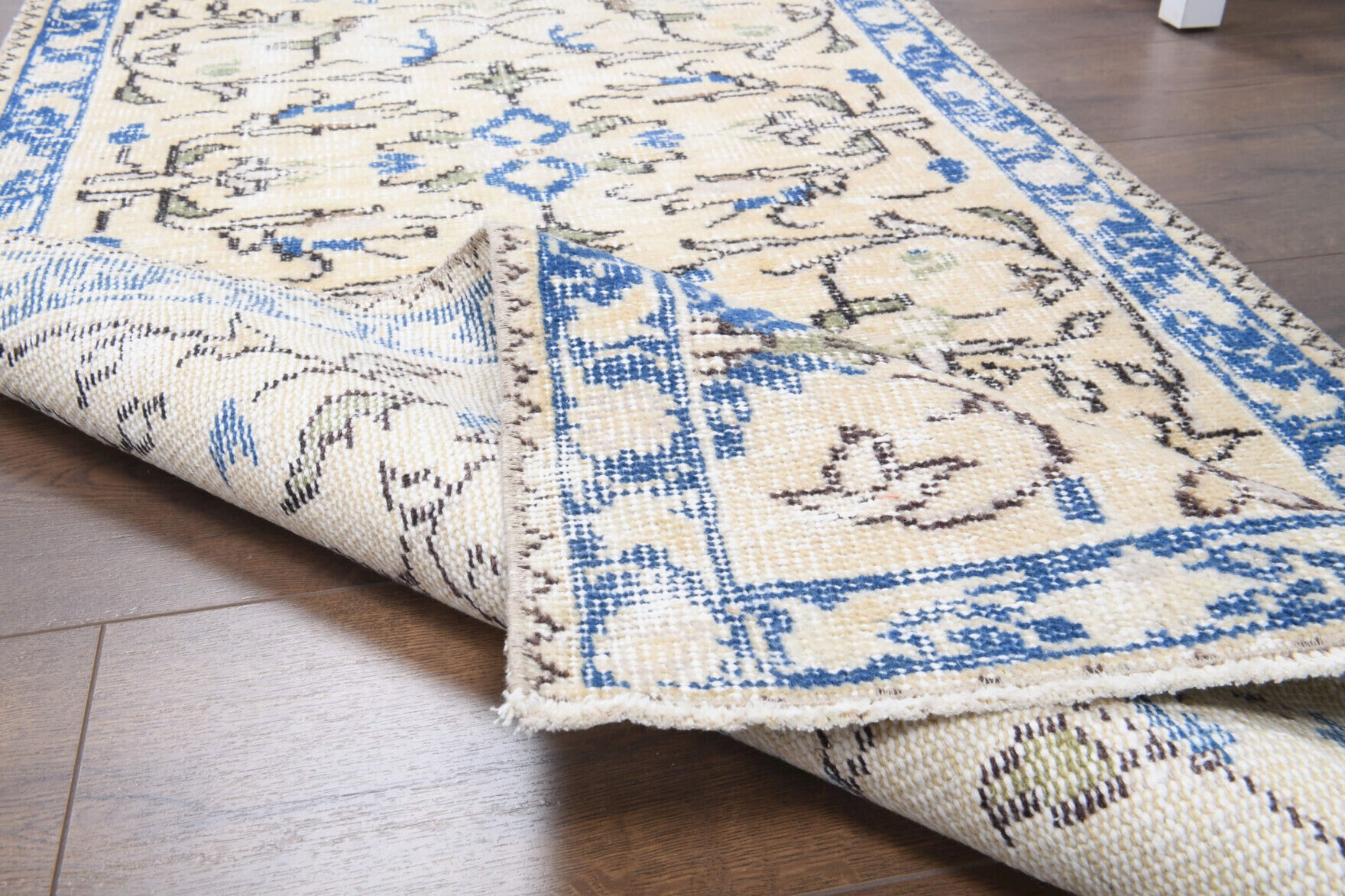 Handmade wool runner from Anatolia, Turkey – Vintage Runner Rug 2'7" x 10'7"