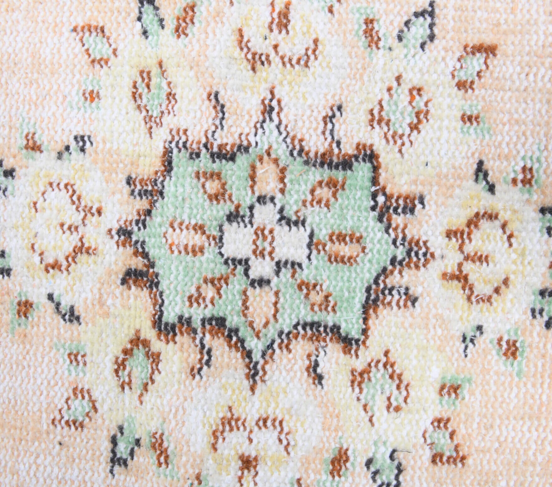 Authentic Anatolian vintage runner rug (1970s) with oriental design – one-of-a-kind at Fame Rugs