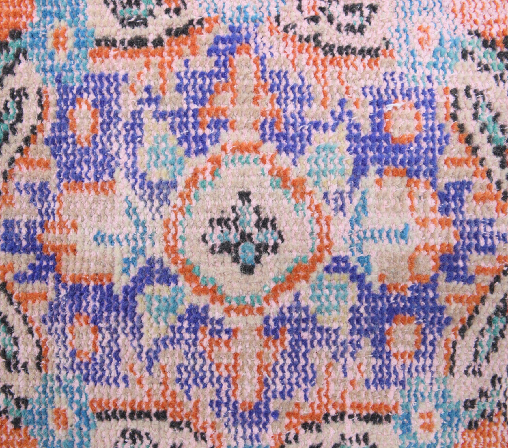 Authentic Anatolian vintage runner rug (1970s) with oriental design – one-of-a-kind at Fame Rugs