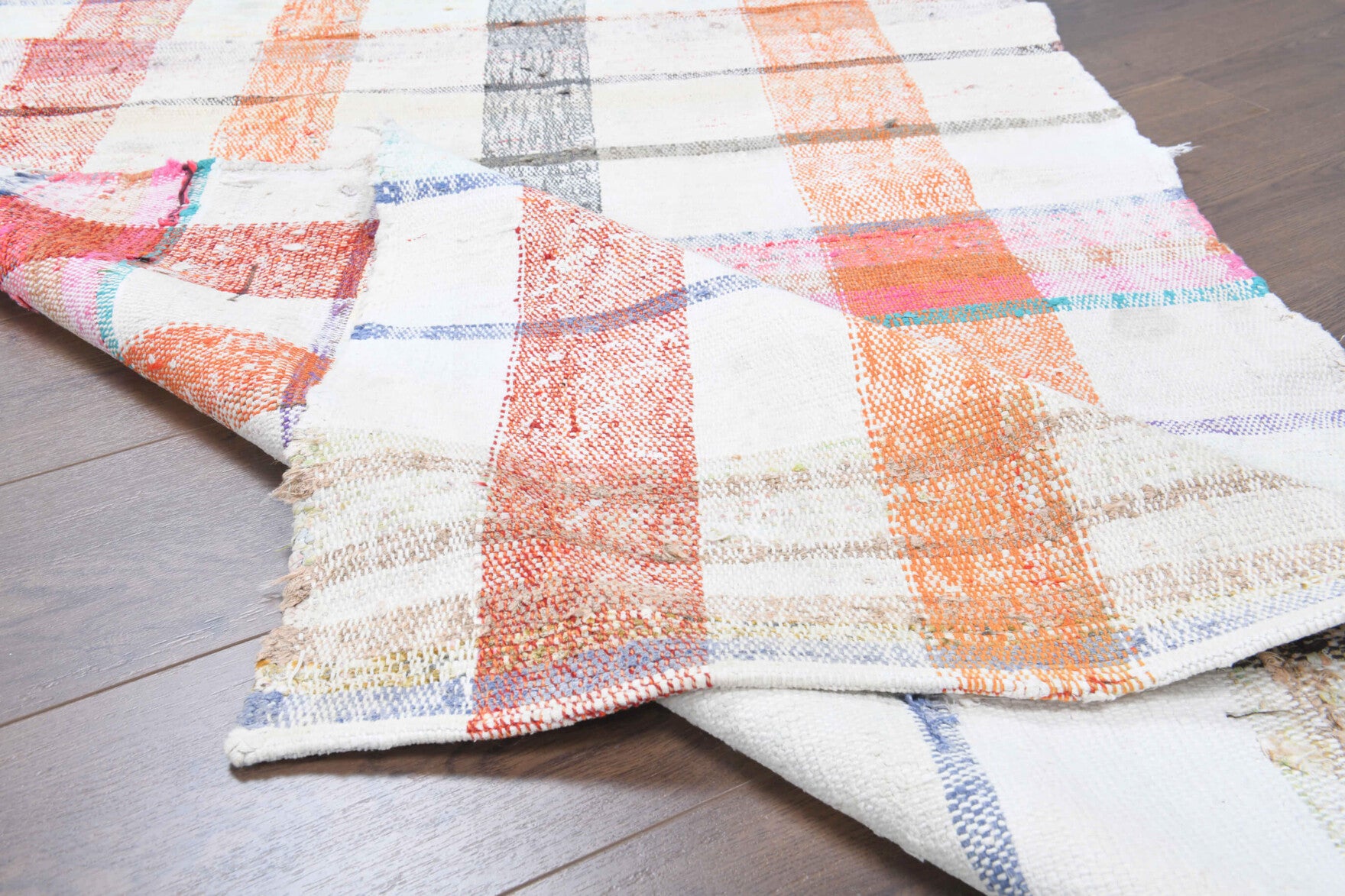 Muazzeznaz – vintage checkered runner for living room or hallway, 3'6" x 8'4" (107x254 cm)