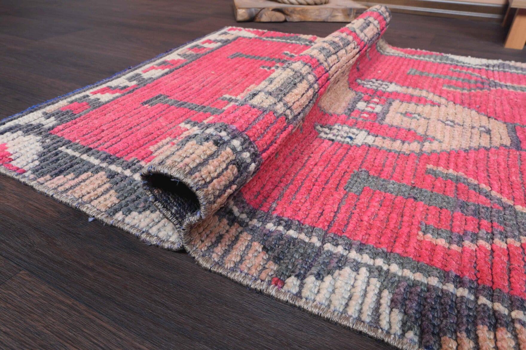 Fundara – vintage painted runner for living room or hallway, 2'9" x 8'6" (85x260 cm)