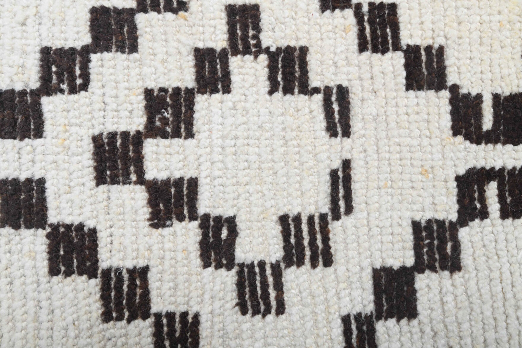Handmade wool runner from Anatolia, Turkey – Boho Chic White Vintage Oushak Runner Rug 3'4" x 11'7"