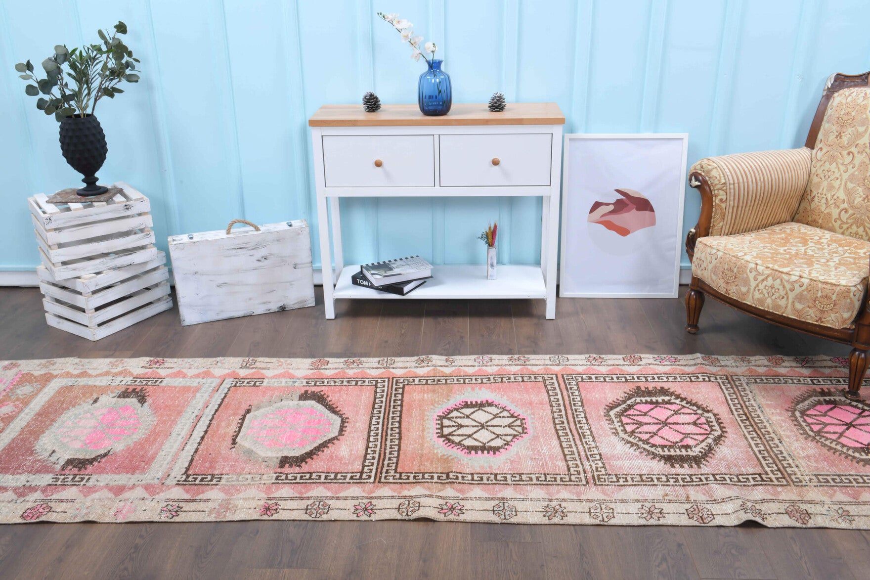 Authentic Anatolian vintage runner rug (1970s) with oriental design – one-of-a-kind at Fame Rugs