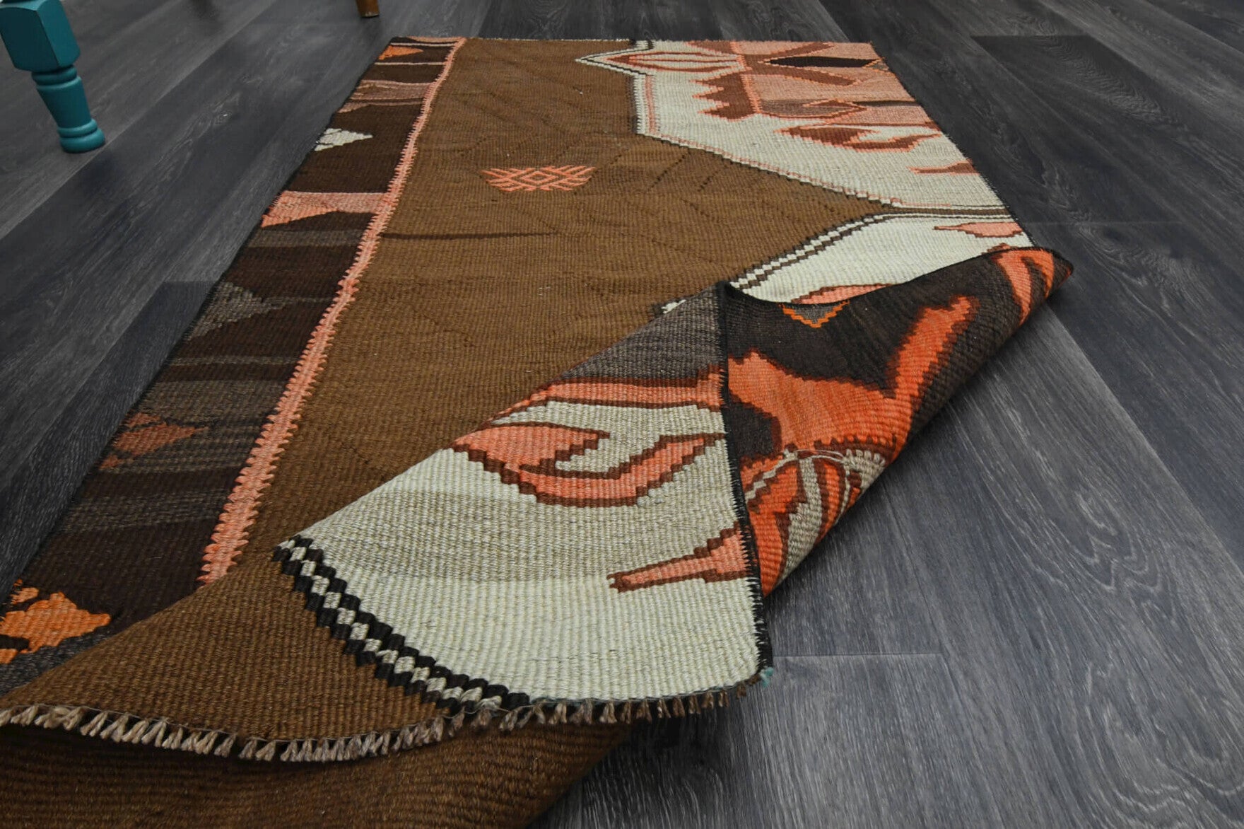 Handwoven flatweave wool kilim from Anatolia, Turkey – Original Vintage Kilim Rug 2'6" x 5'1"