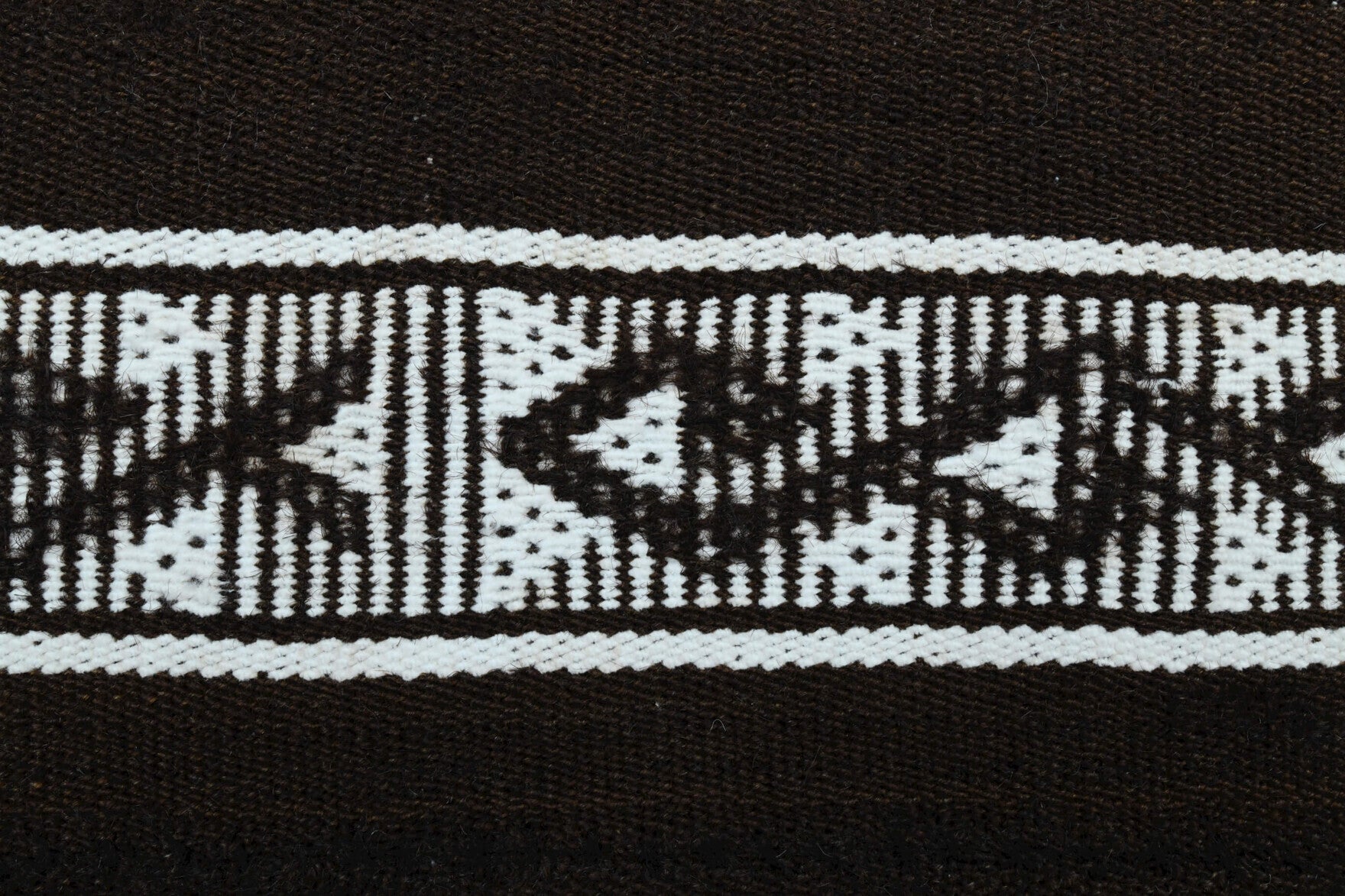 Handwoven flatweave wool kilim from Anatolia, Turkey – Vintage Black Small Kilim Rug 2'3" x 5'2"