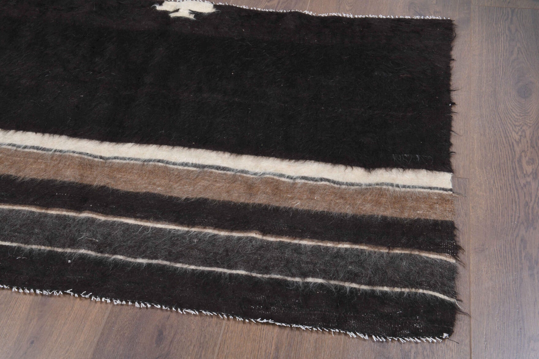 Simgesema kilim: 1960s handwoven flatweave Anatolian kilim