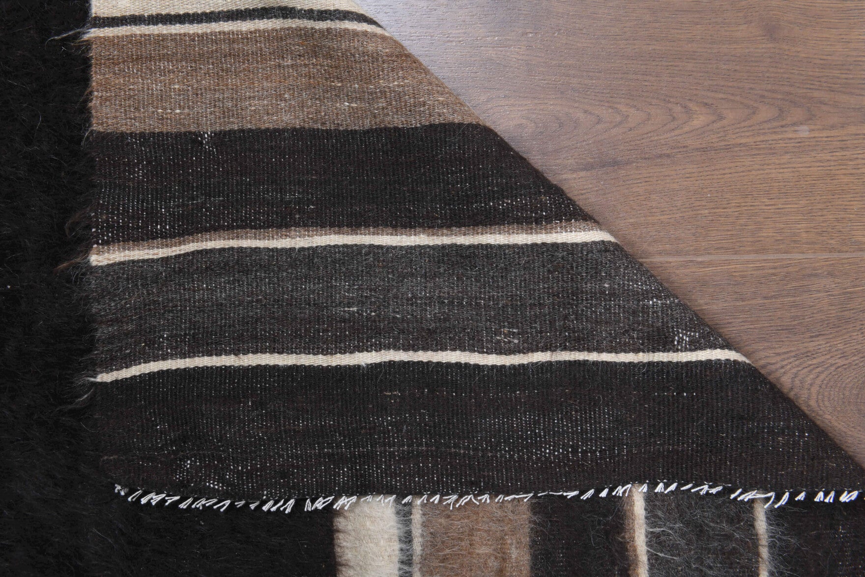Simgesema – vintage kilim for living room or bedroom, 2'9" x 4'3" (84x130 cm)