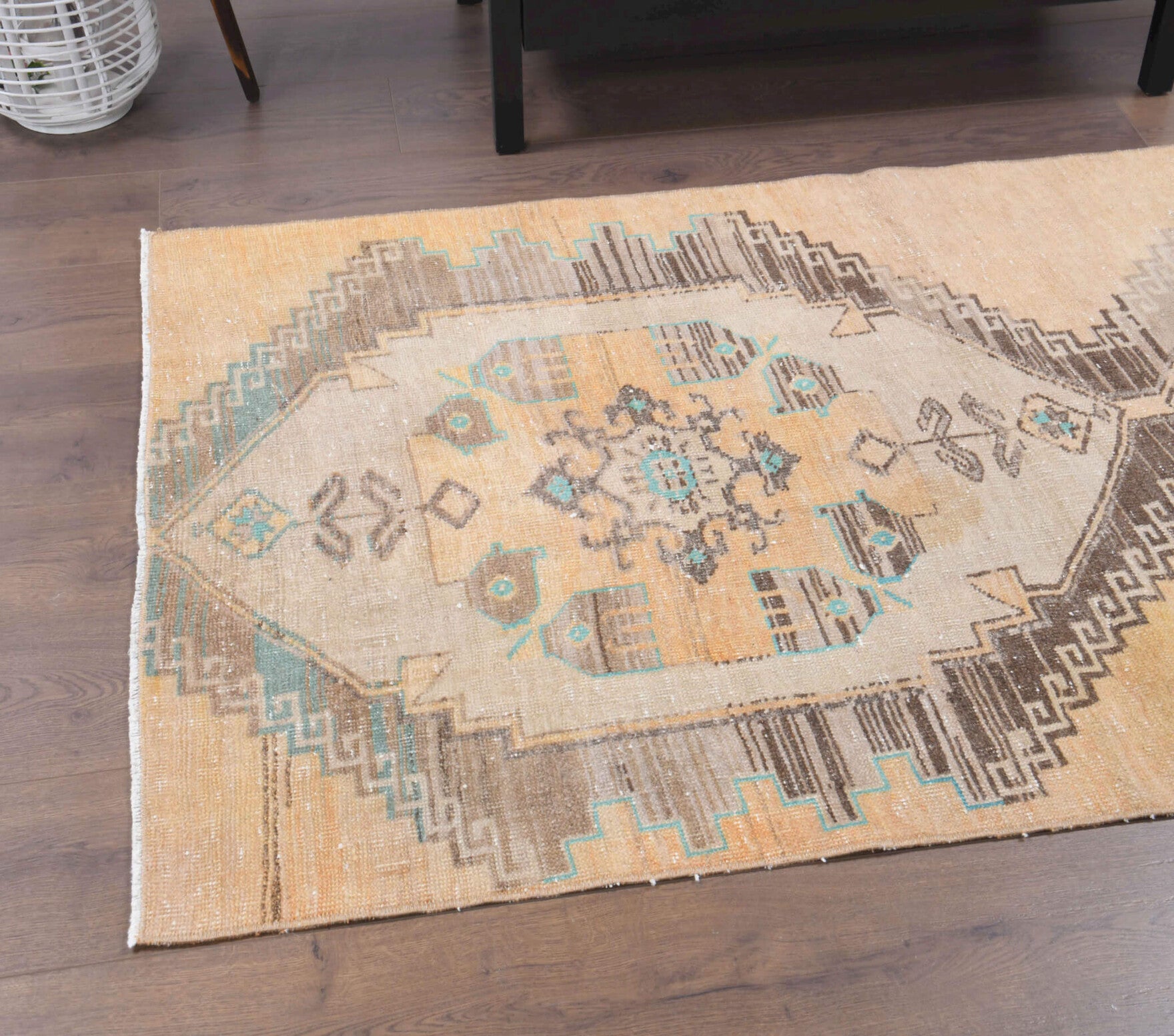 100x166 cm vintage Anatolian area rug – Nurpare, low pile, wool
