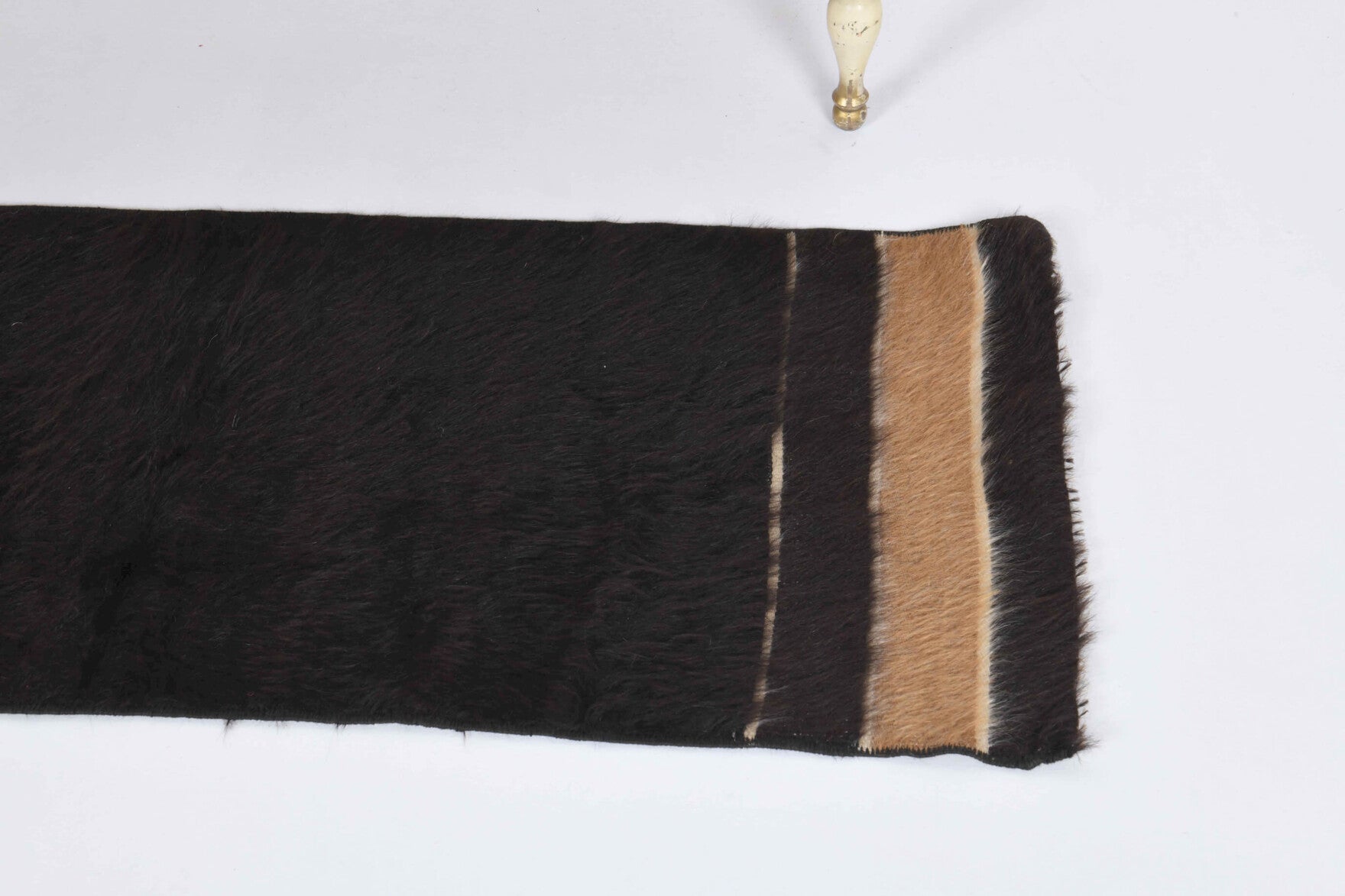 Authentic Anatolian vintage kilim rug (1960s) with solid design – one-of-a-kind at Fame Rugs