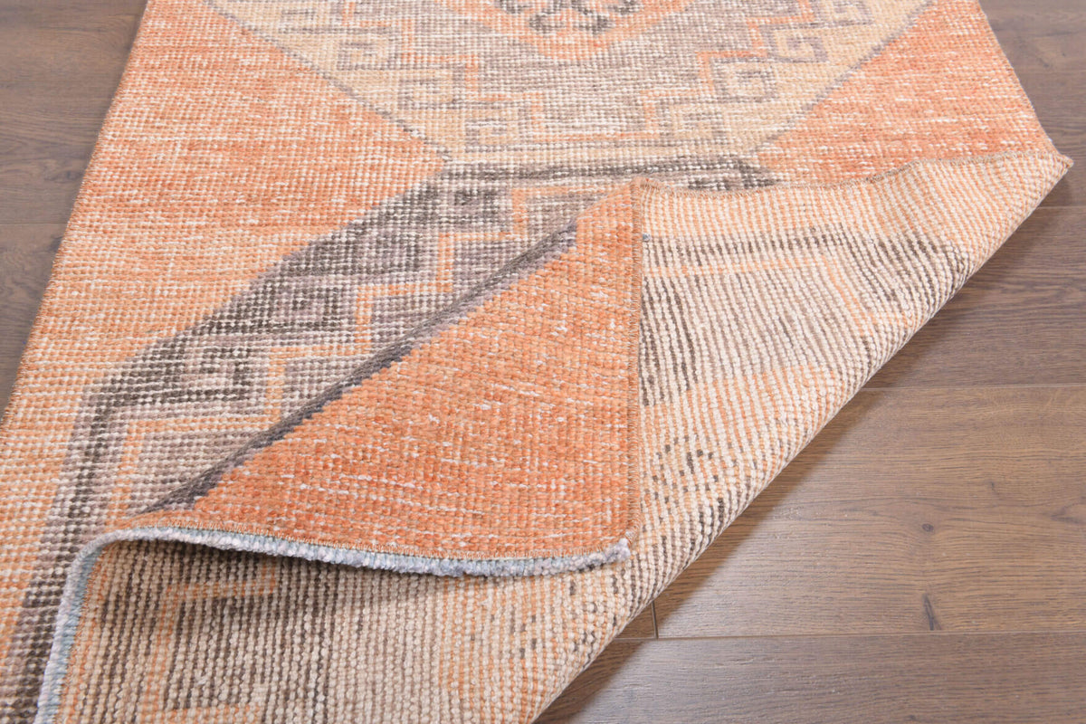Hand-crafted Anatolian vintage rug Hazanhayat in wool, 1970s