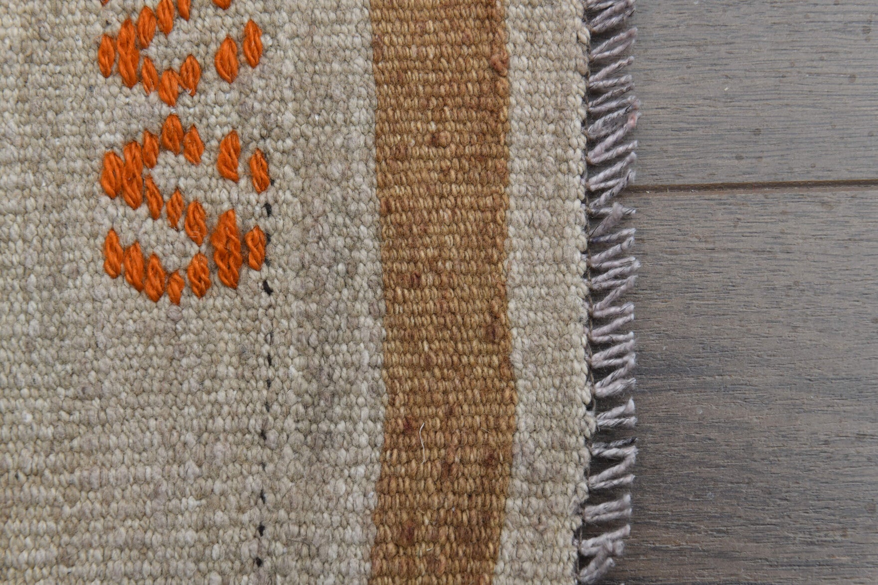 Vintage Handmade Kilim Rug in wool – 1960s piece from Anatolia, Turkey | Fame Rugs