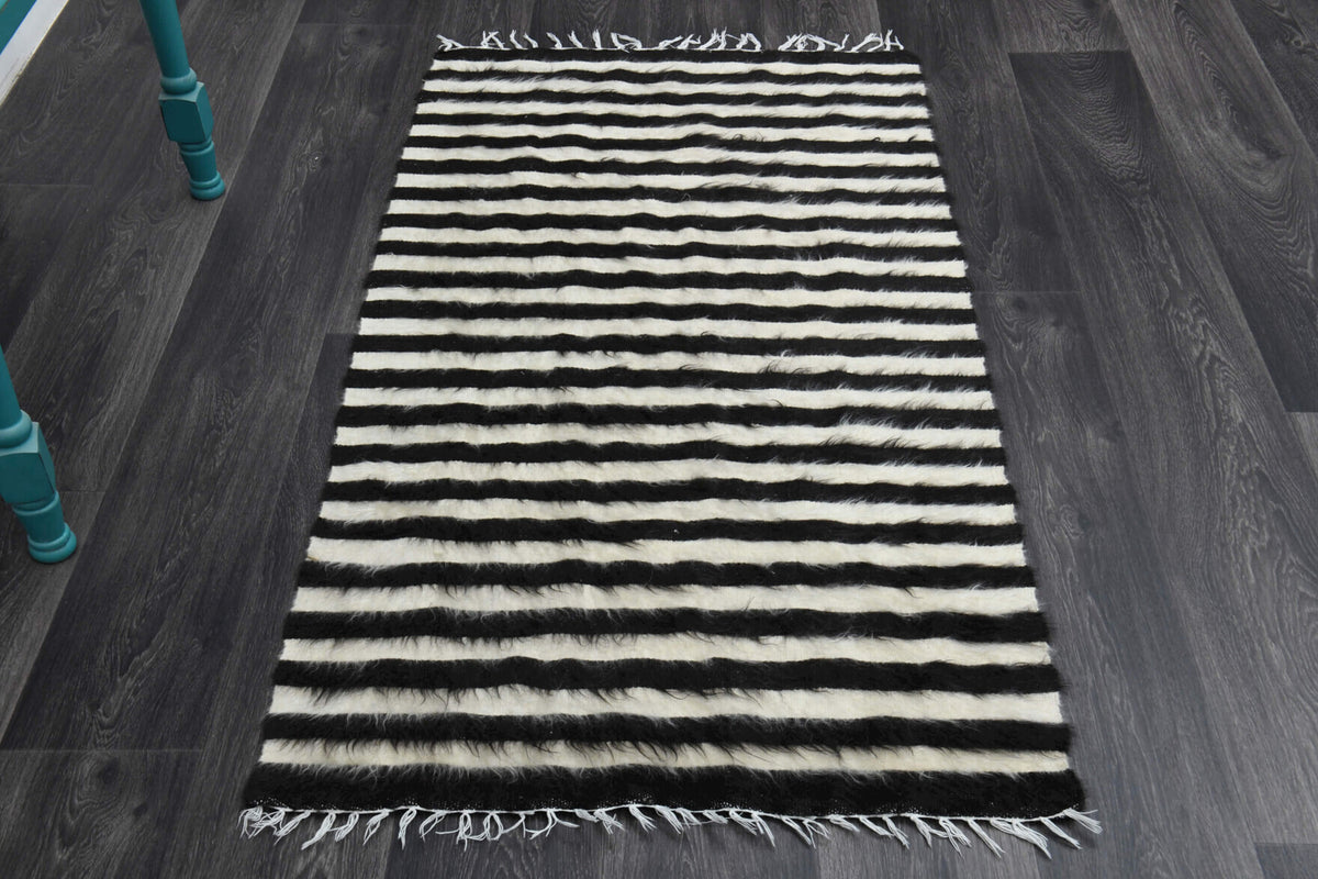 Black White - Vintage Small Kilim Rug