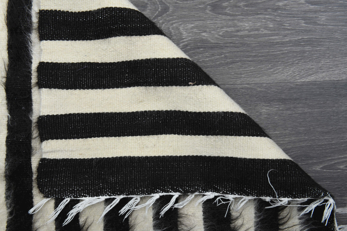 Black White - Vintage Small Kilim Rug